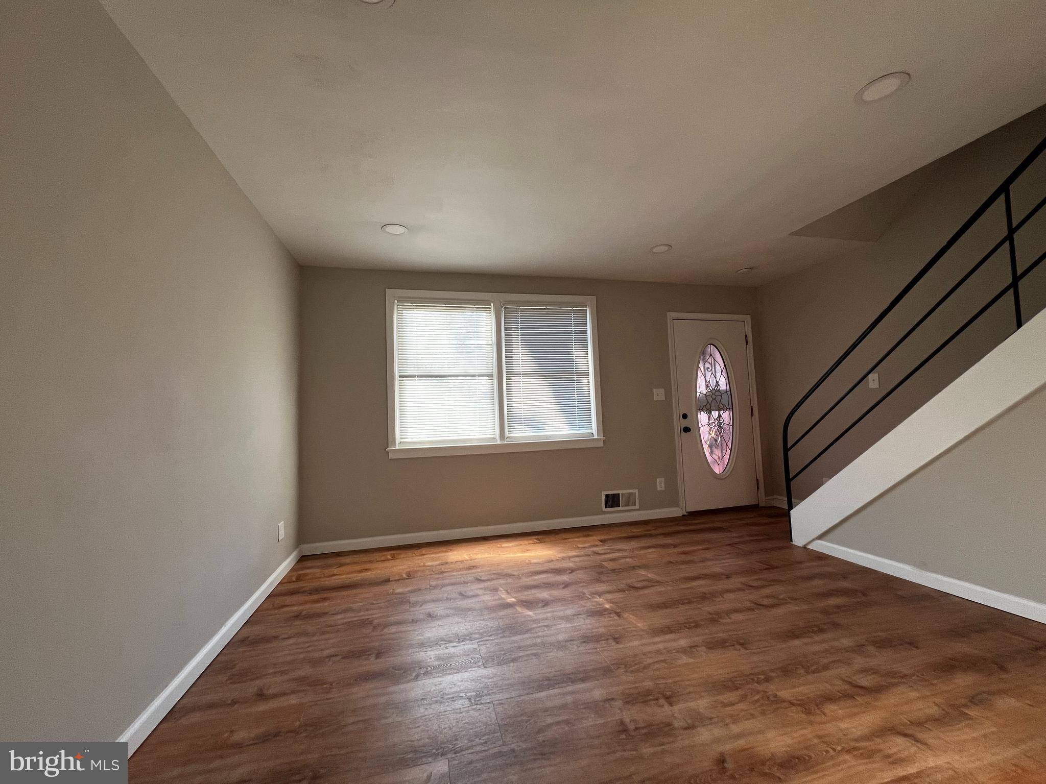 IVERSON SQUARE CONDOMINIUM - Residential