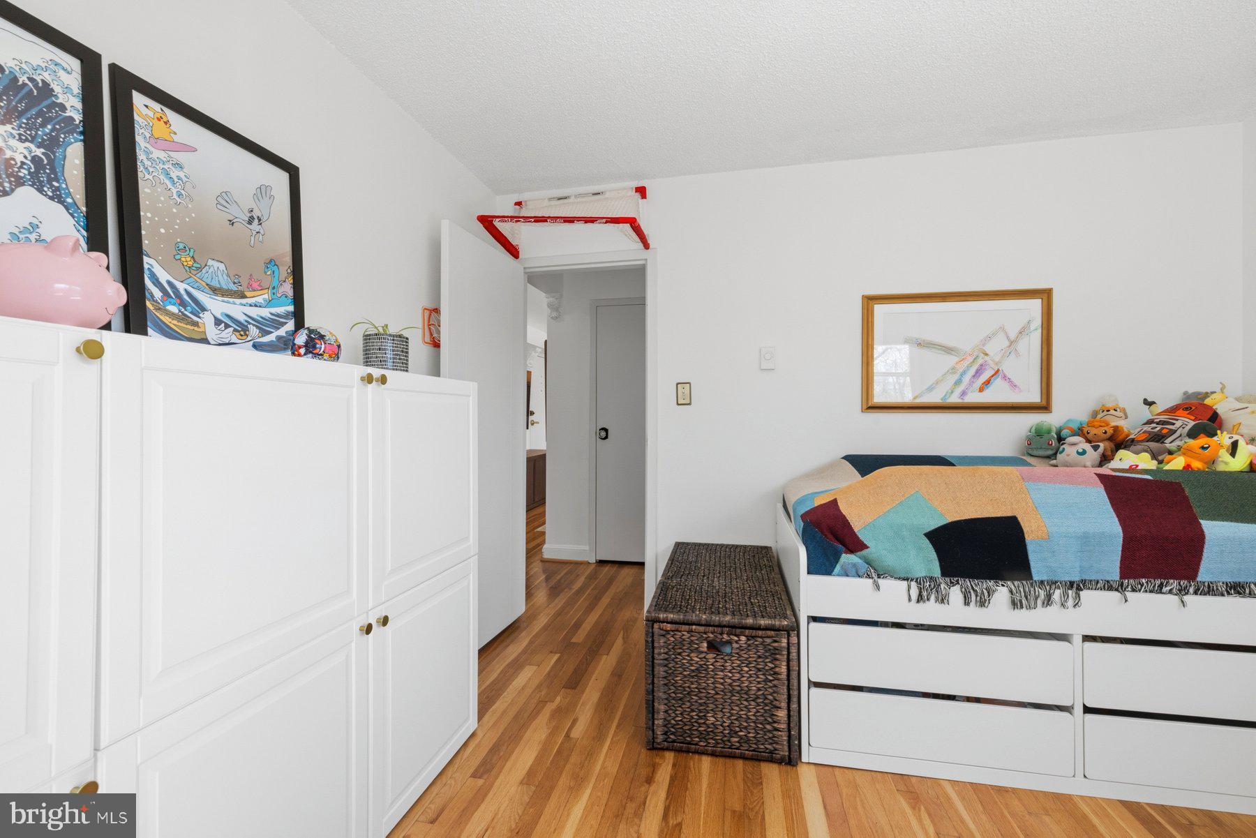MACARTHUR PARK CONDOMINIUMS - Residential