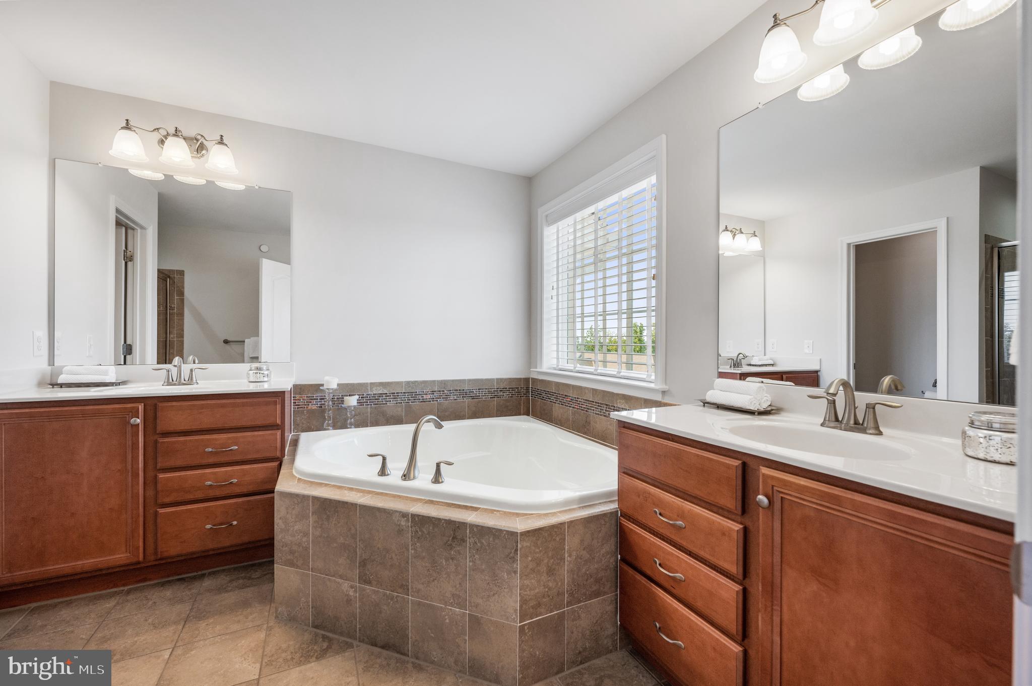 GRANDE AT MUIRWOOD H - Residential