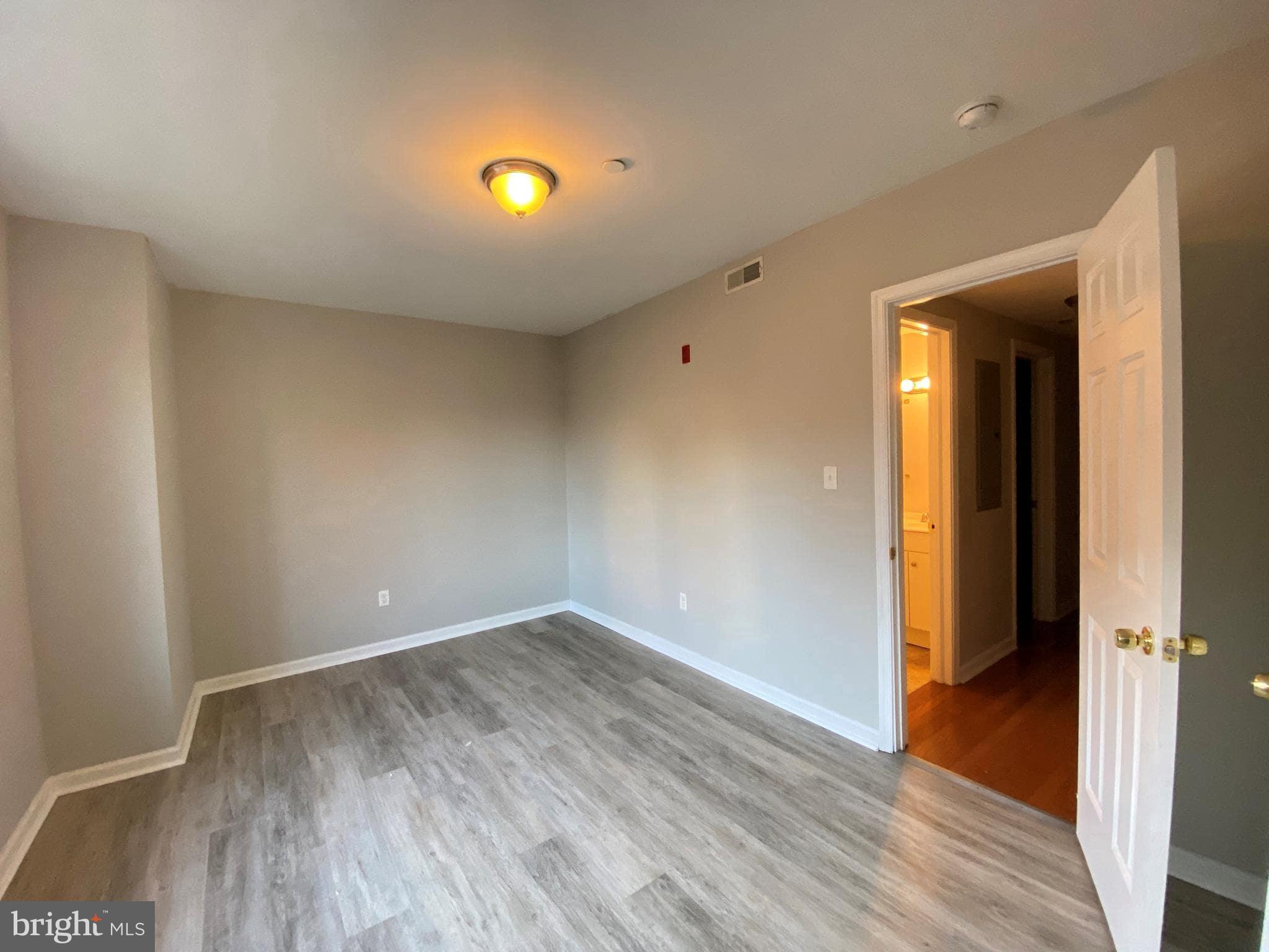 TEMPLE UNIVERSITY - Residential Lease