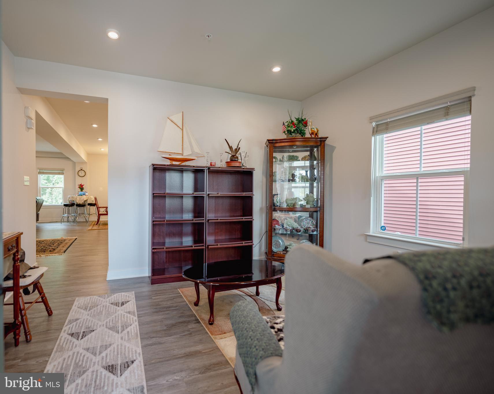 8212 HICKORY HOLLOW DRIVE