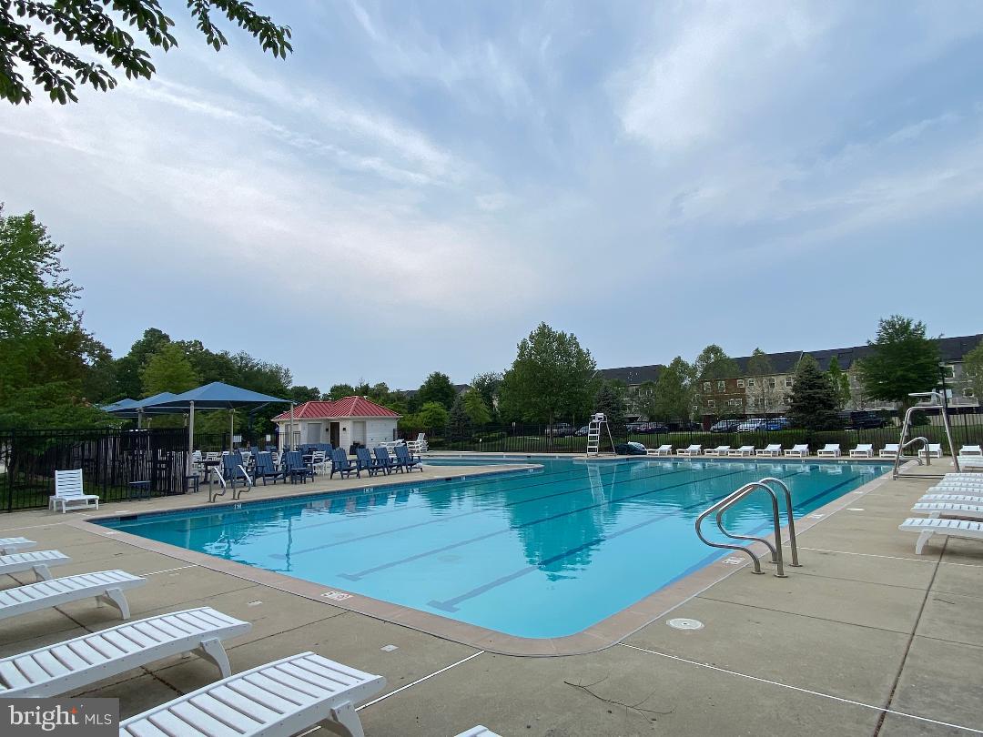 8212 HICKORY HOLLOW DRIVE