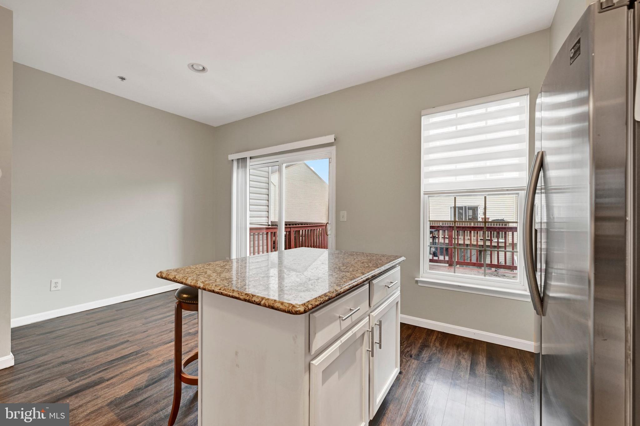 CARROLLWOOD MANOR - Residential