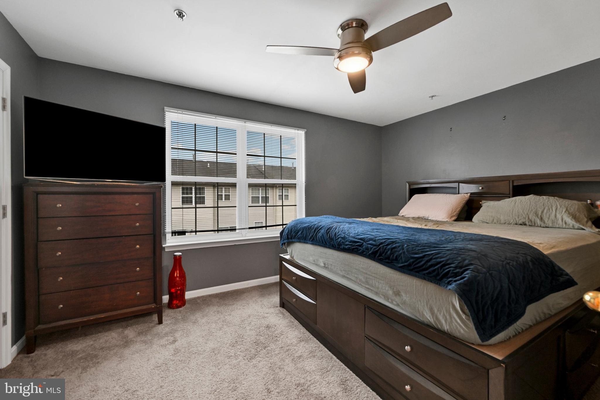 CARROLLWOOD MANOR - Residential