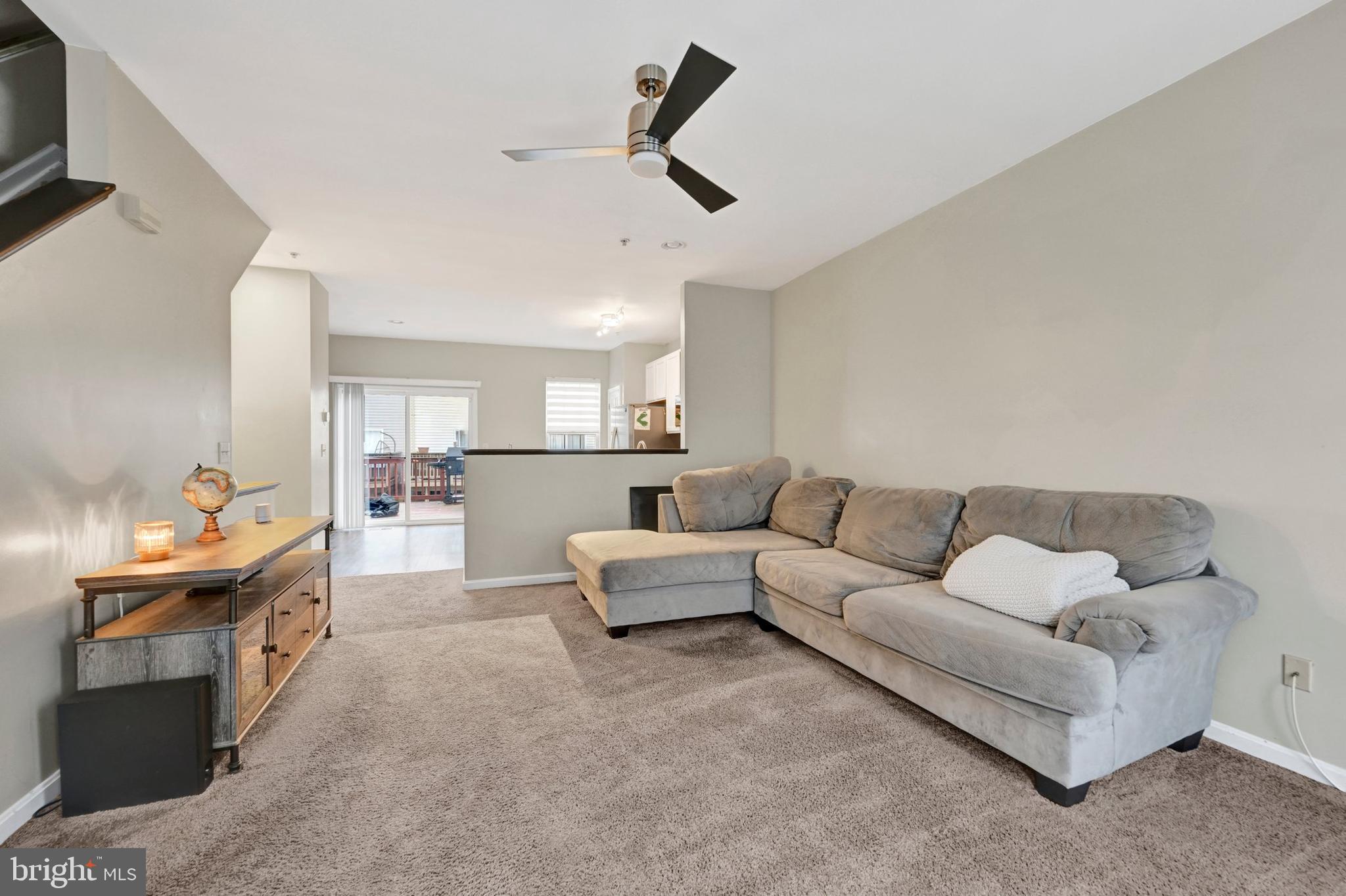 CARROLLWOOD MANOR - Residential