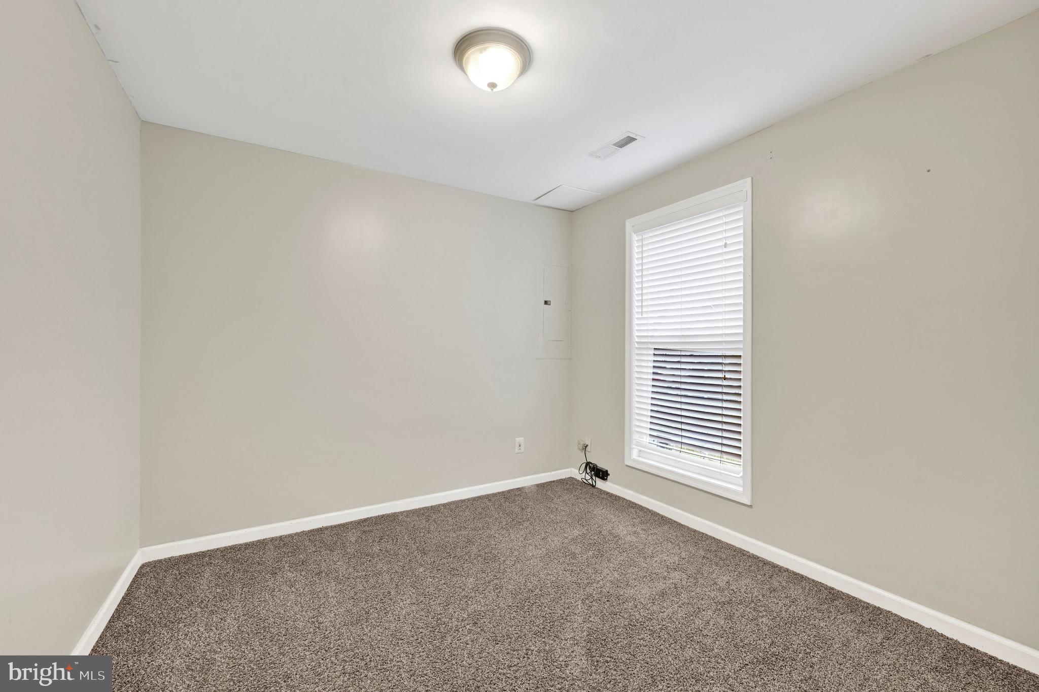 CARROLLWOOD MANOR - Residential