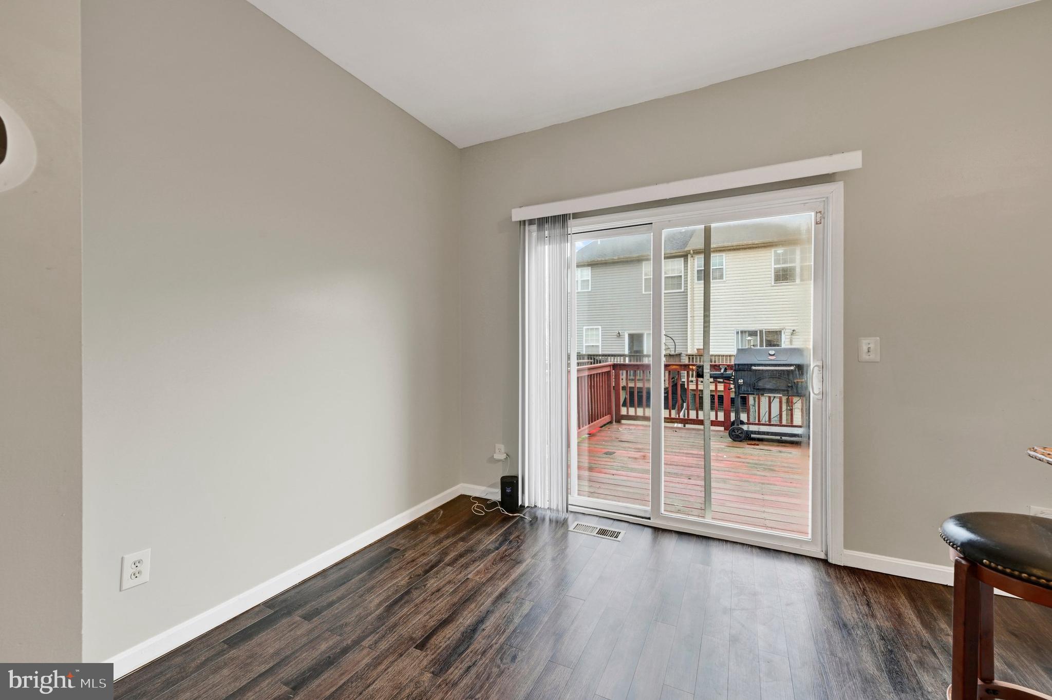 CARROLLWOOD MANOR - Residential