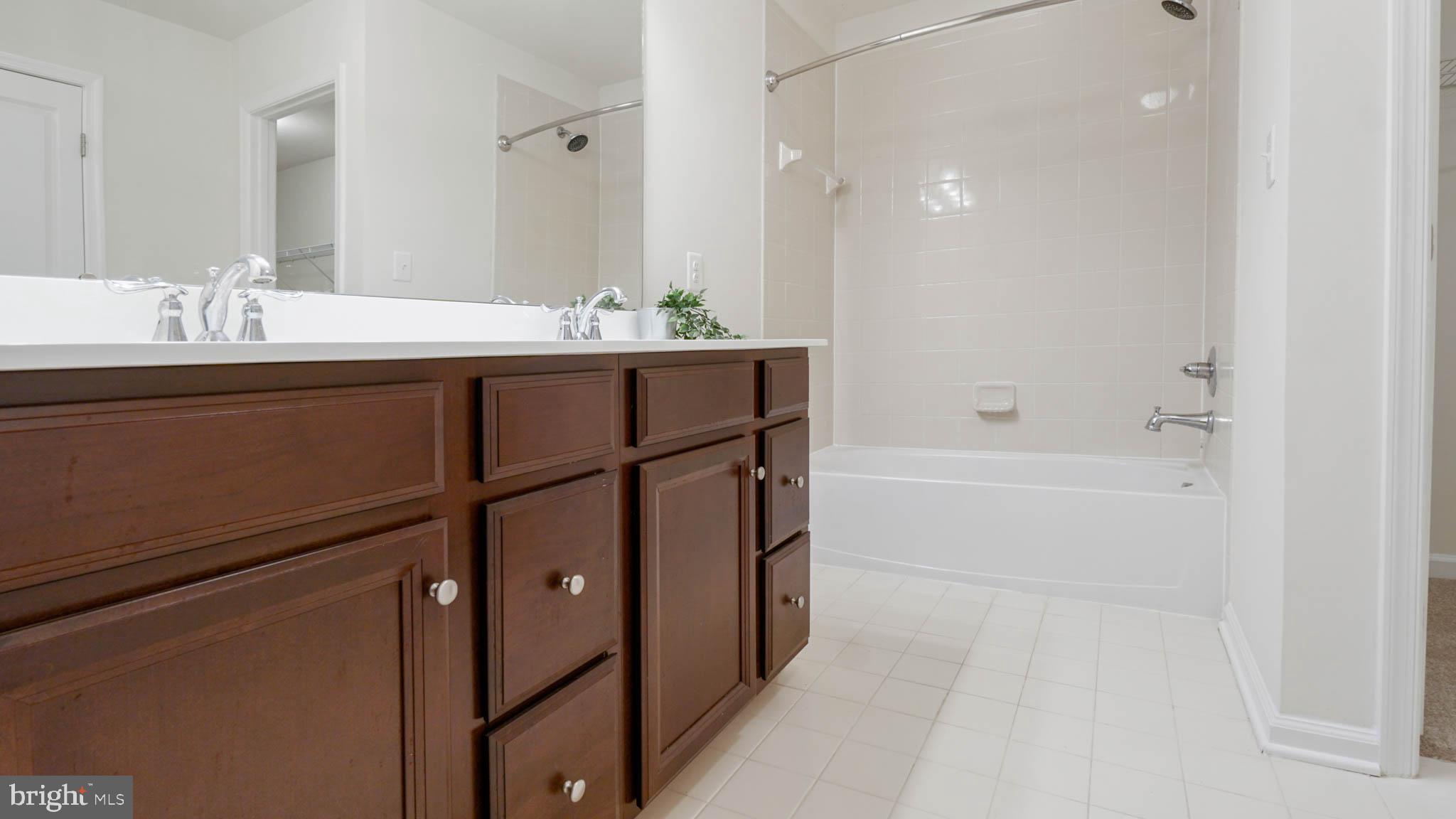 BOLTON HILL - Residential