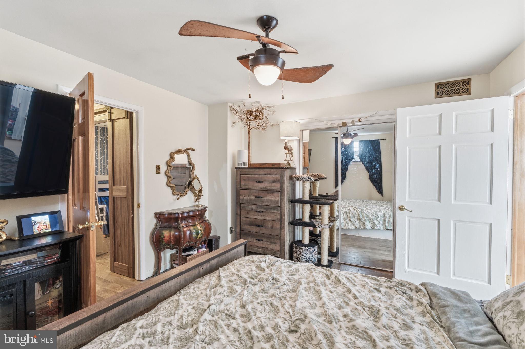 FOX CHASE - Residential