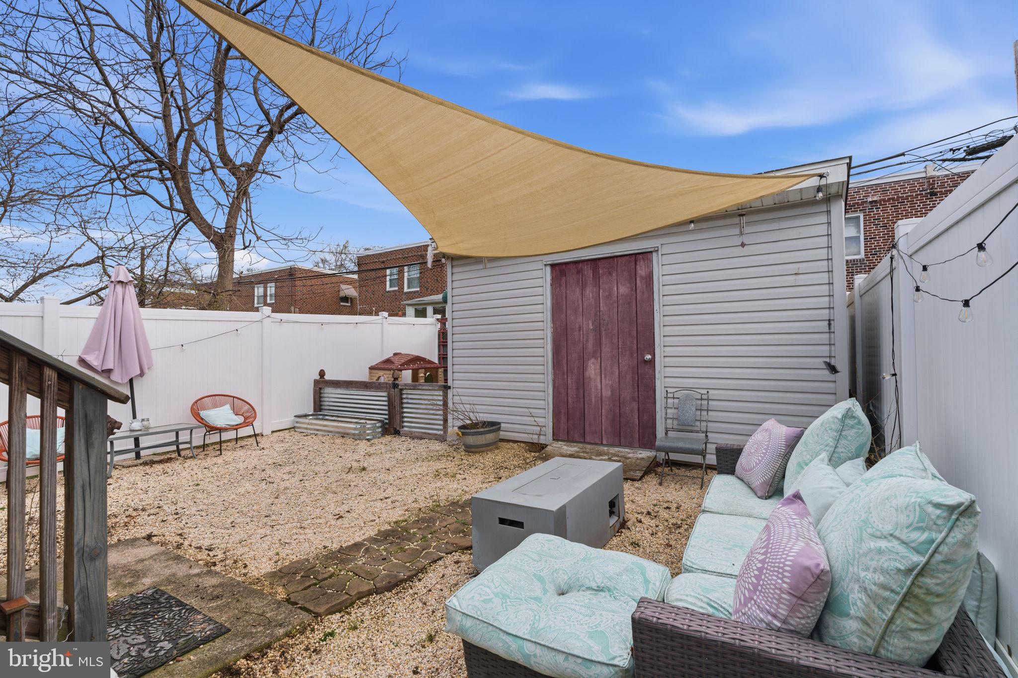 FOX CHASE - Residential