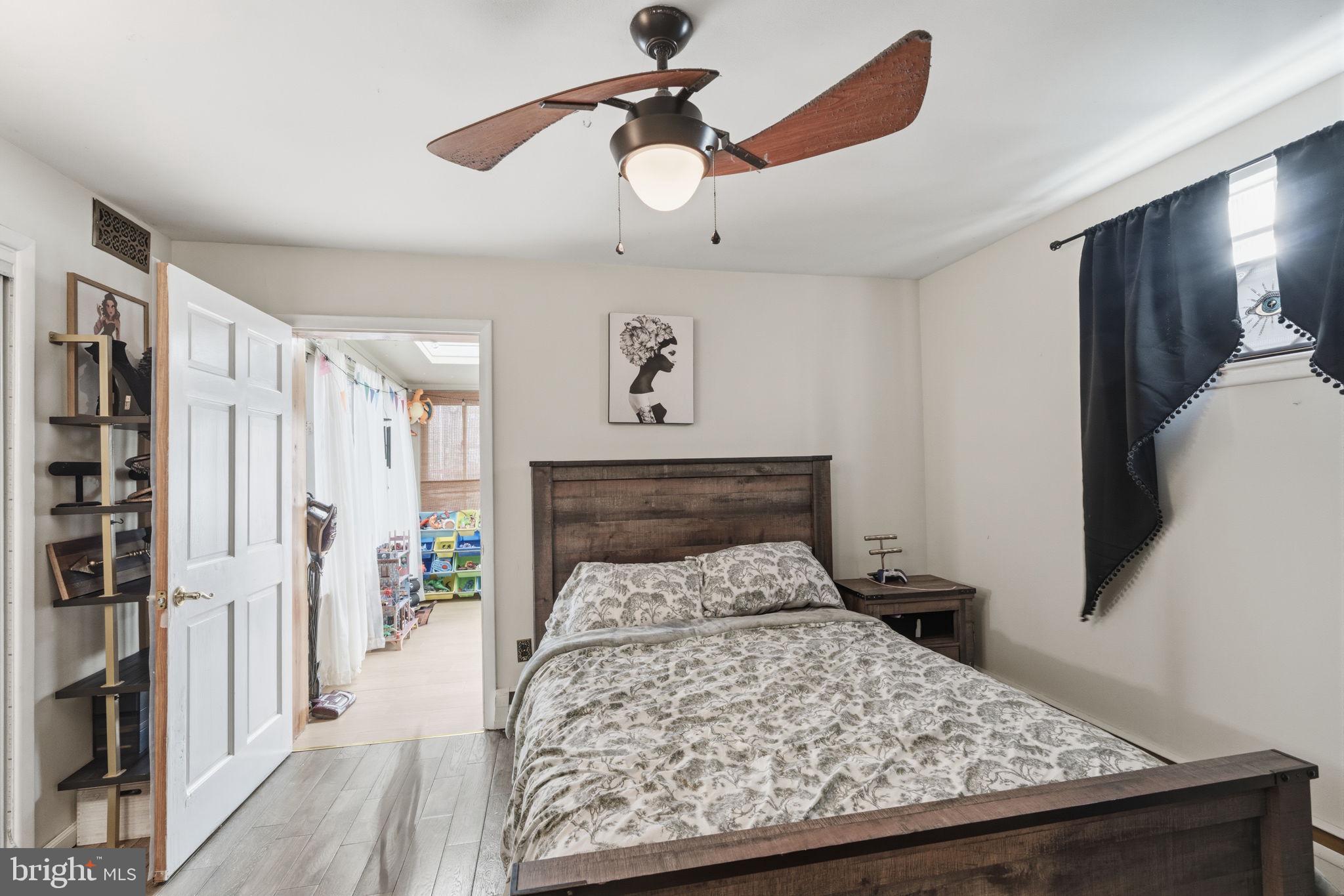 FOX CHASE - Residential