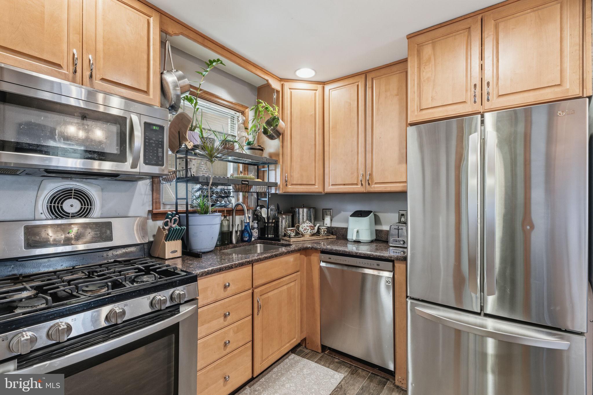 FOX CHASE - Residential