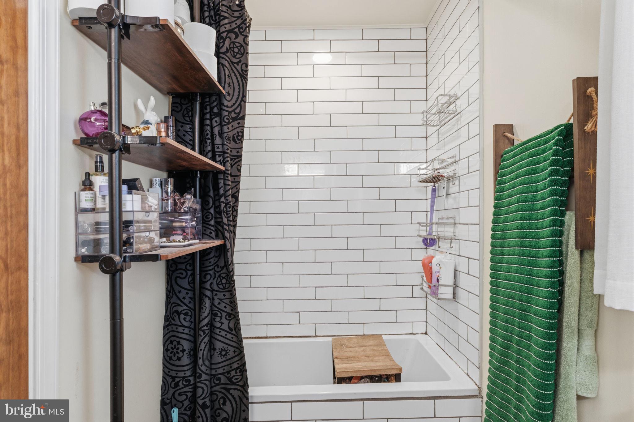 FOX CHASE - Residential