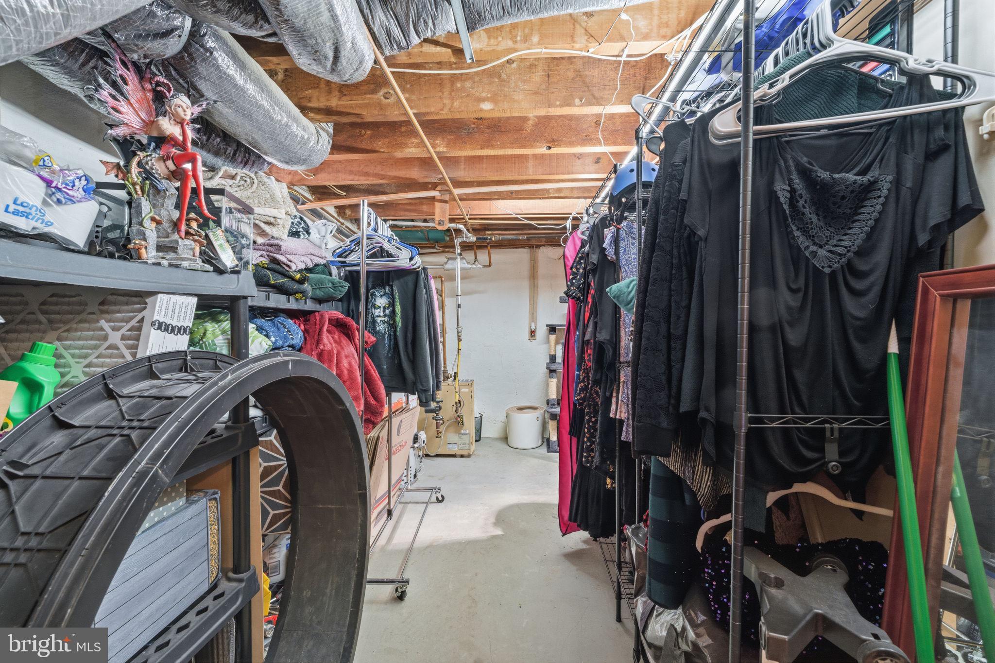 FOX CHASE - Residential