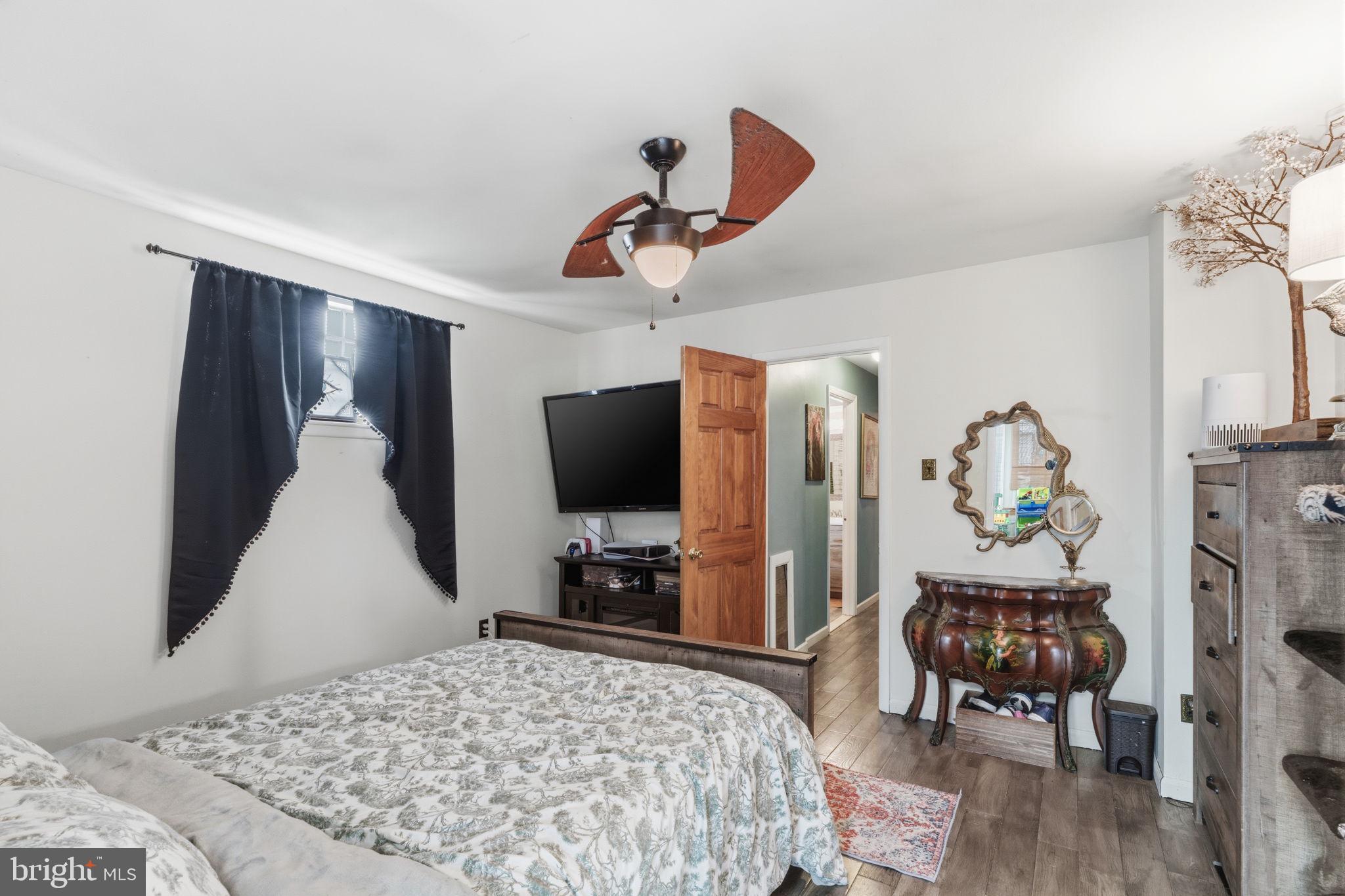 FOX CHASE - Residential