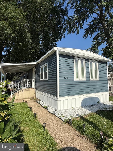 Mobile Home For Sale - 228 Johnson Drive<br/> FAIRLESS HILLS, PA 19030