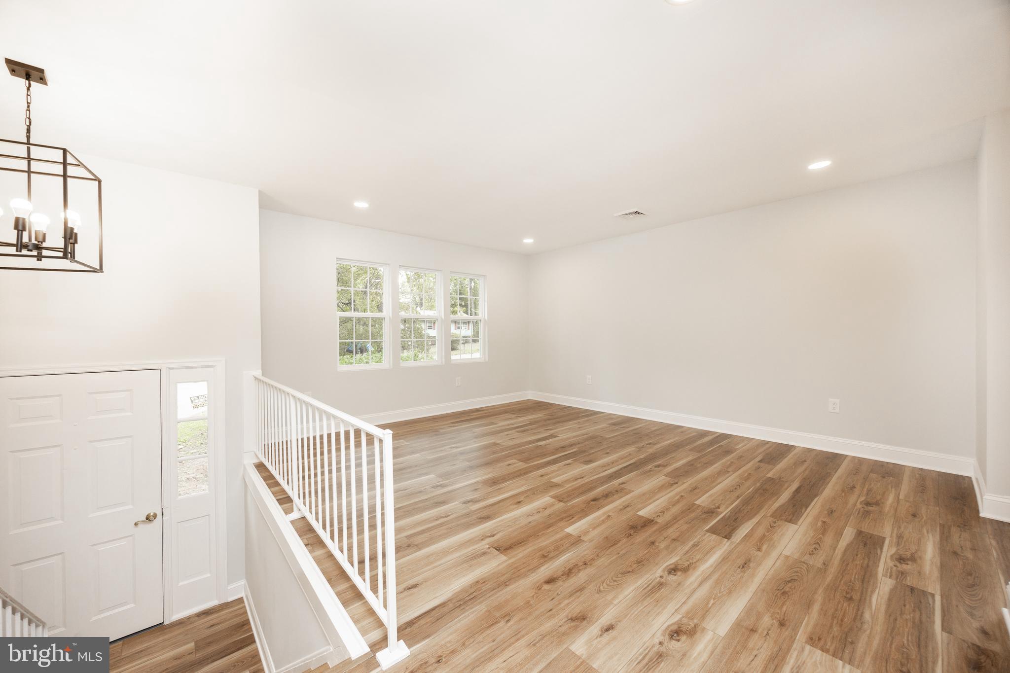 1514 EAGLE RIDGE DRIVE