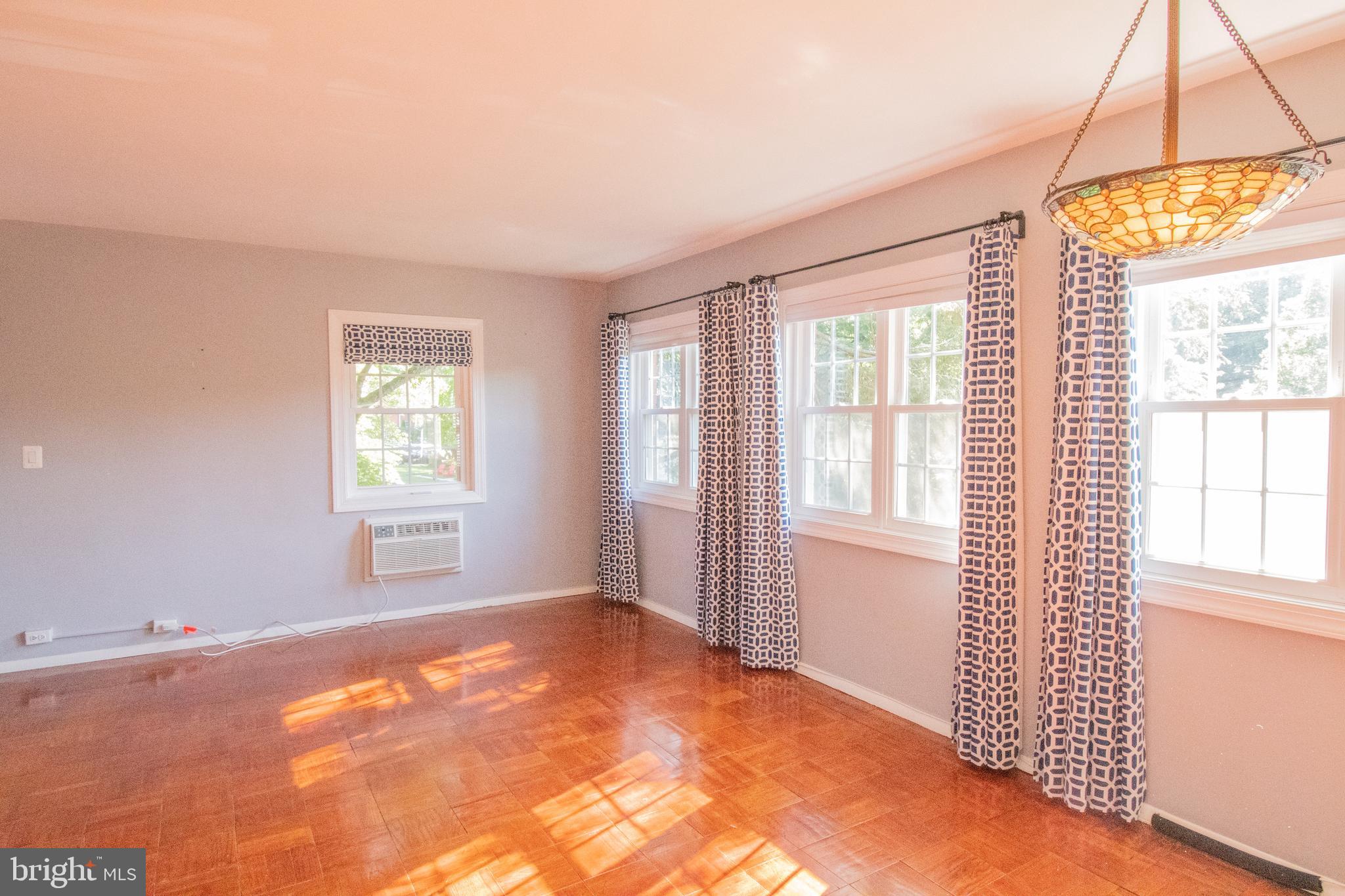 PARK  FAIRFAX - Residential