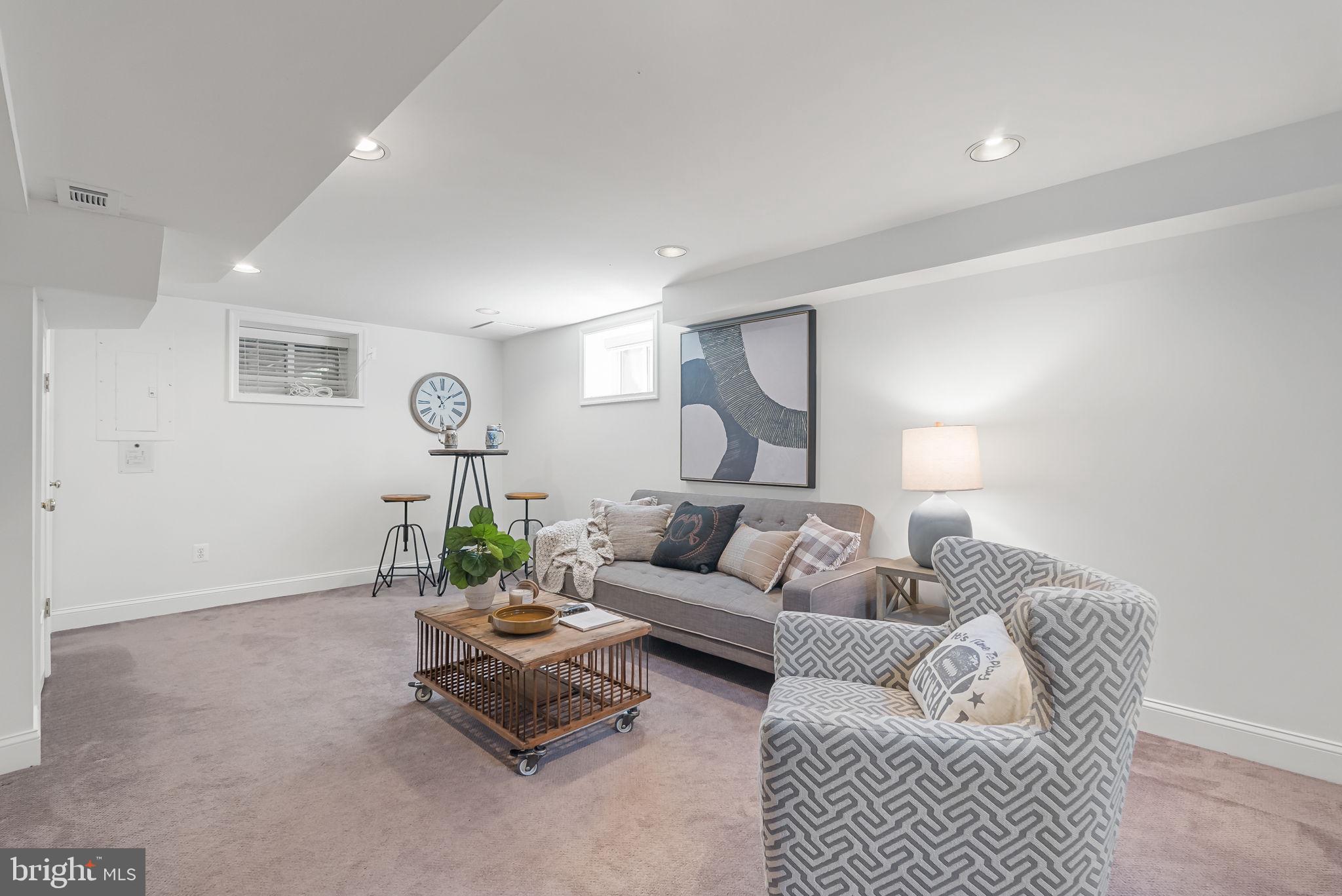 BEVERLY HILLS - Residential