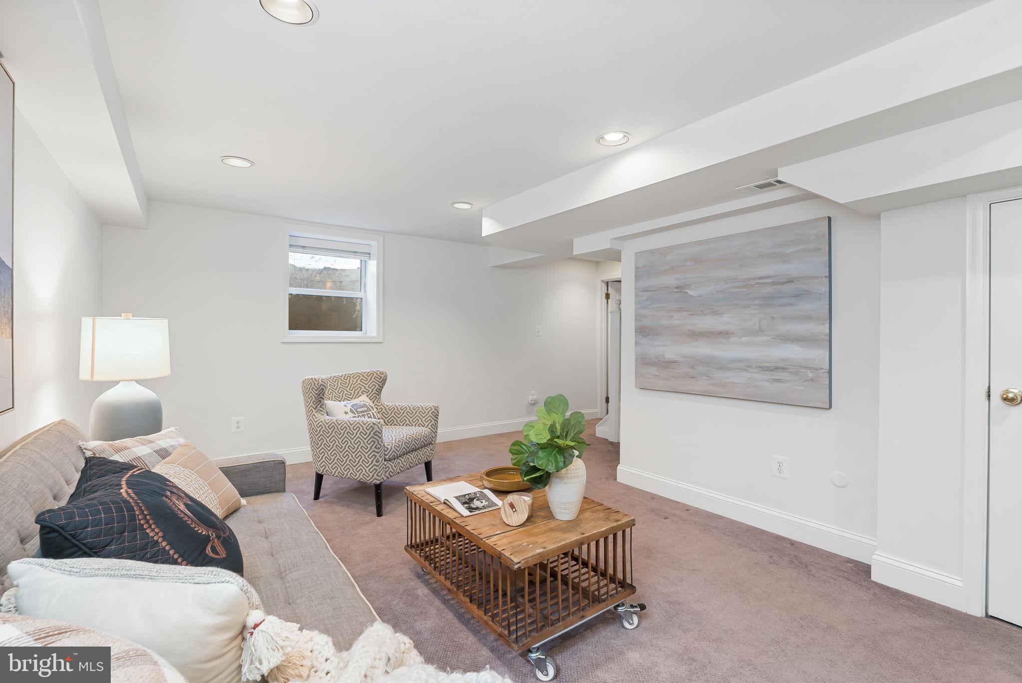 BEVERLY HILLS - Residential