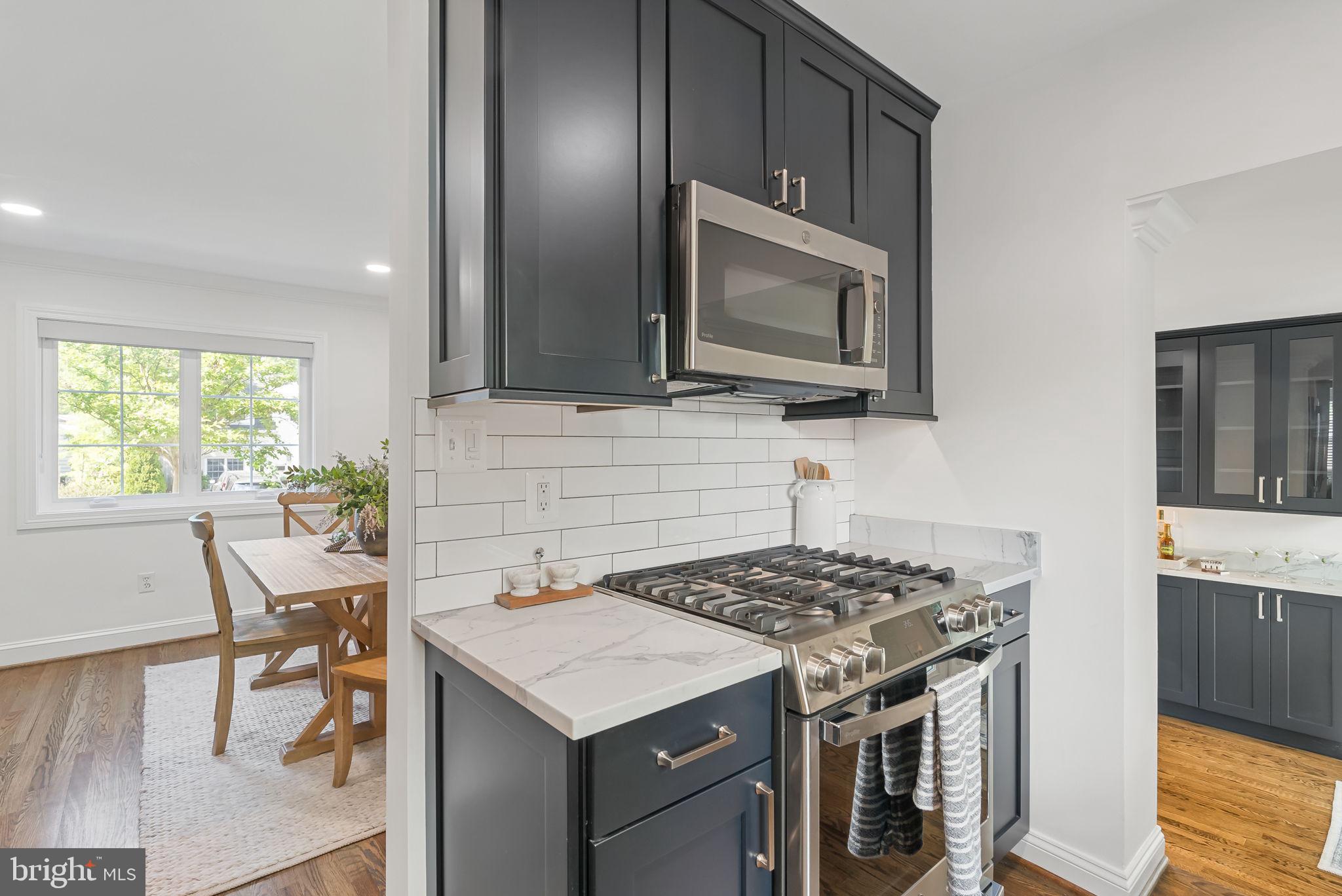 BEVERLY HILLS - Residential