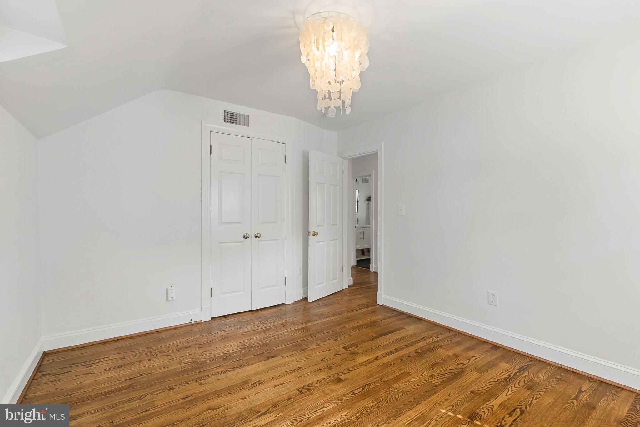 BEVERLY HILLS - Residential