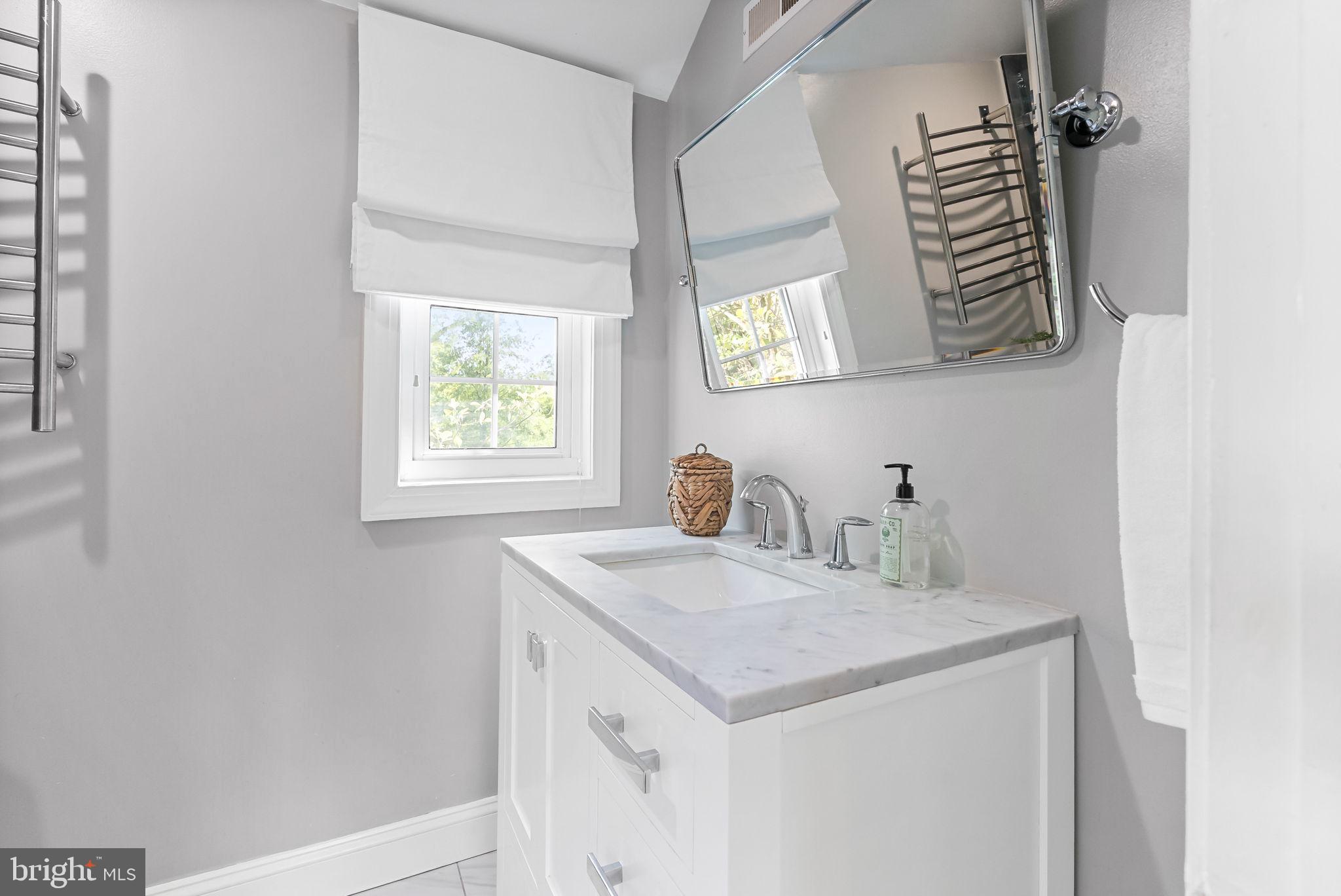 BEVERLY HILLS - Residential