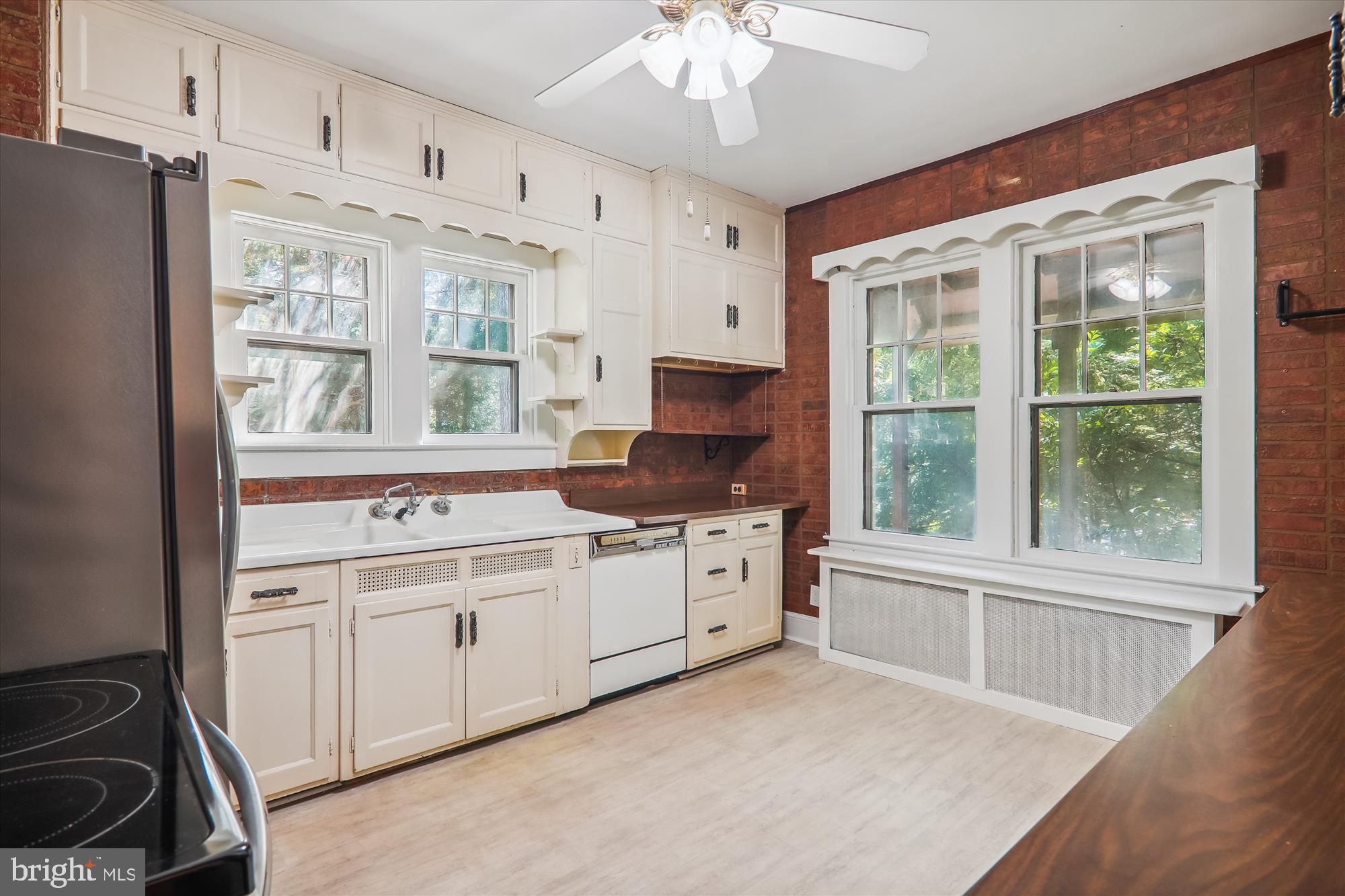 NICHOLS ADDN TO HYATTSVI - Residential