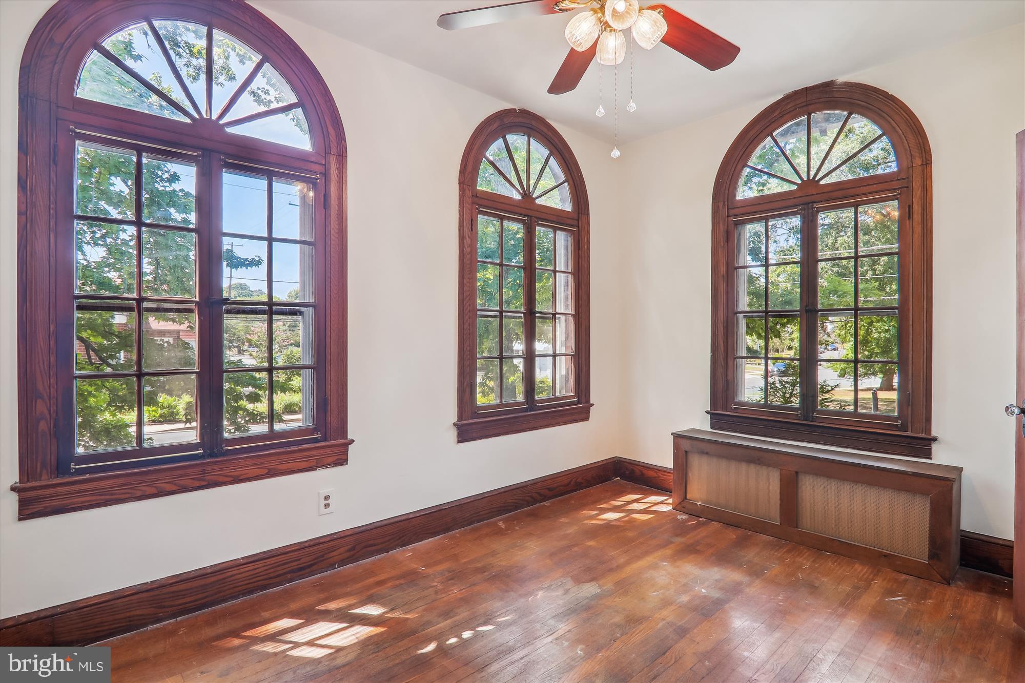 NICHOLS ADDN TO HYATTSVI - Residential