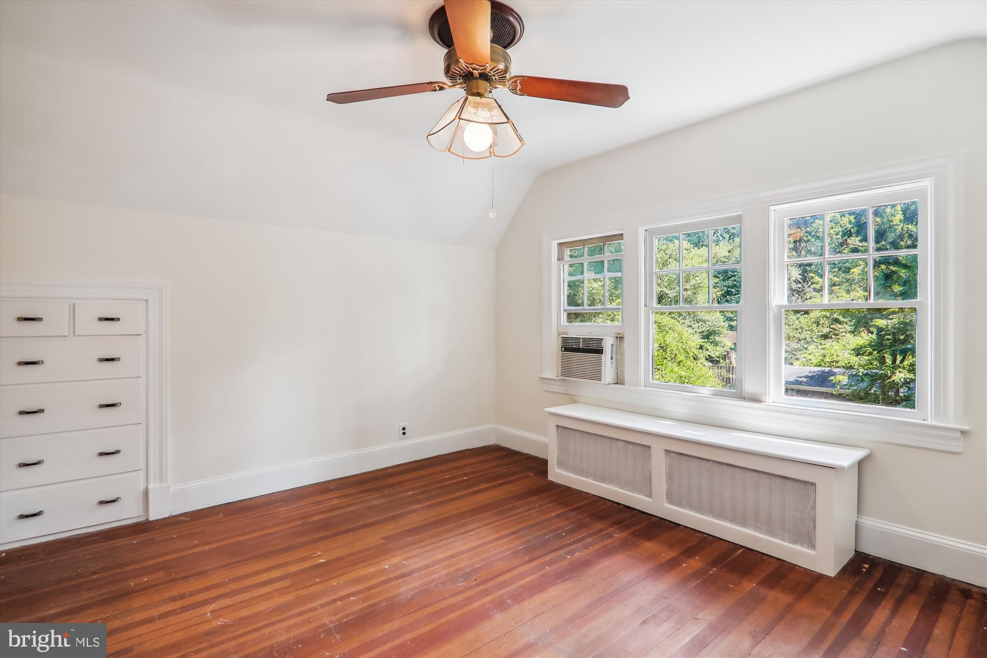 NICHOLS ADDN TO HYATTSVI - Residential