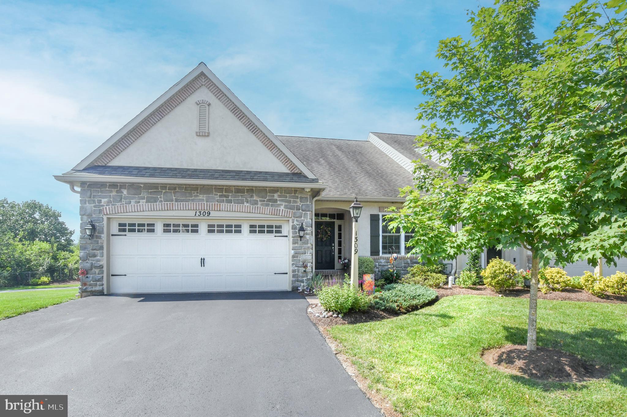 1309 S RED MAPLE WAY