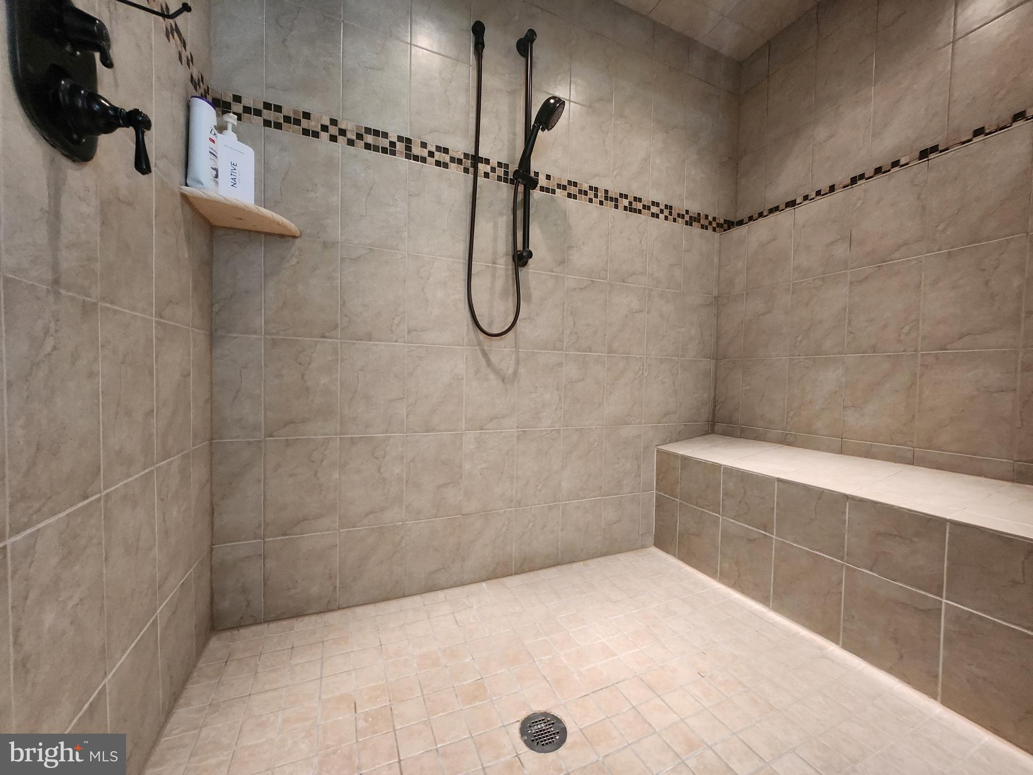 NORTH POINTE SUB - Residential