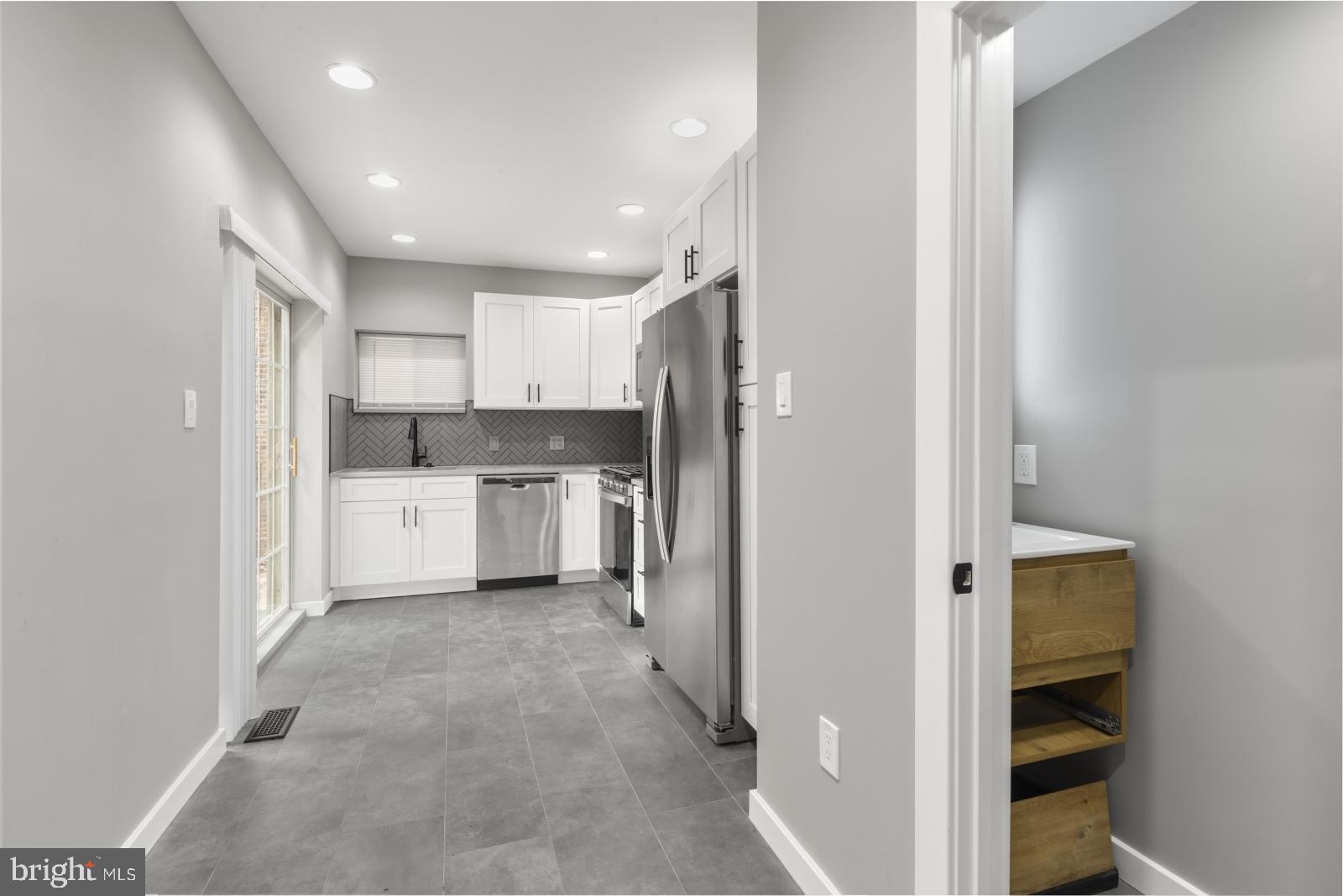 FISHTOWN - Residential Lease