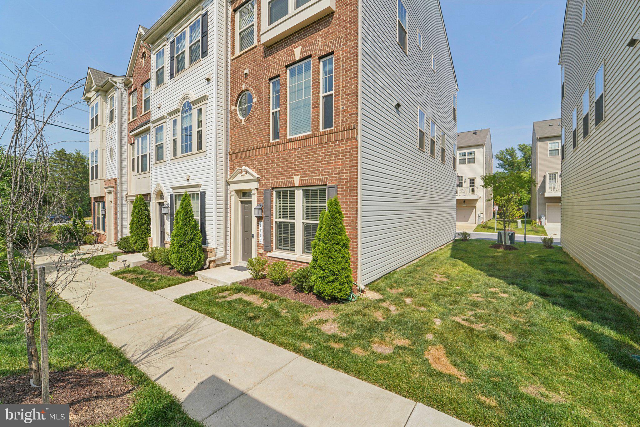 7812 ROSELLA LANE
