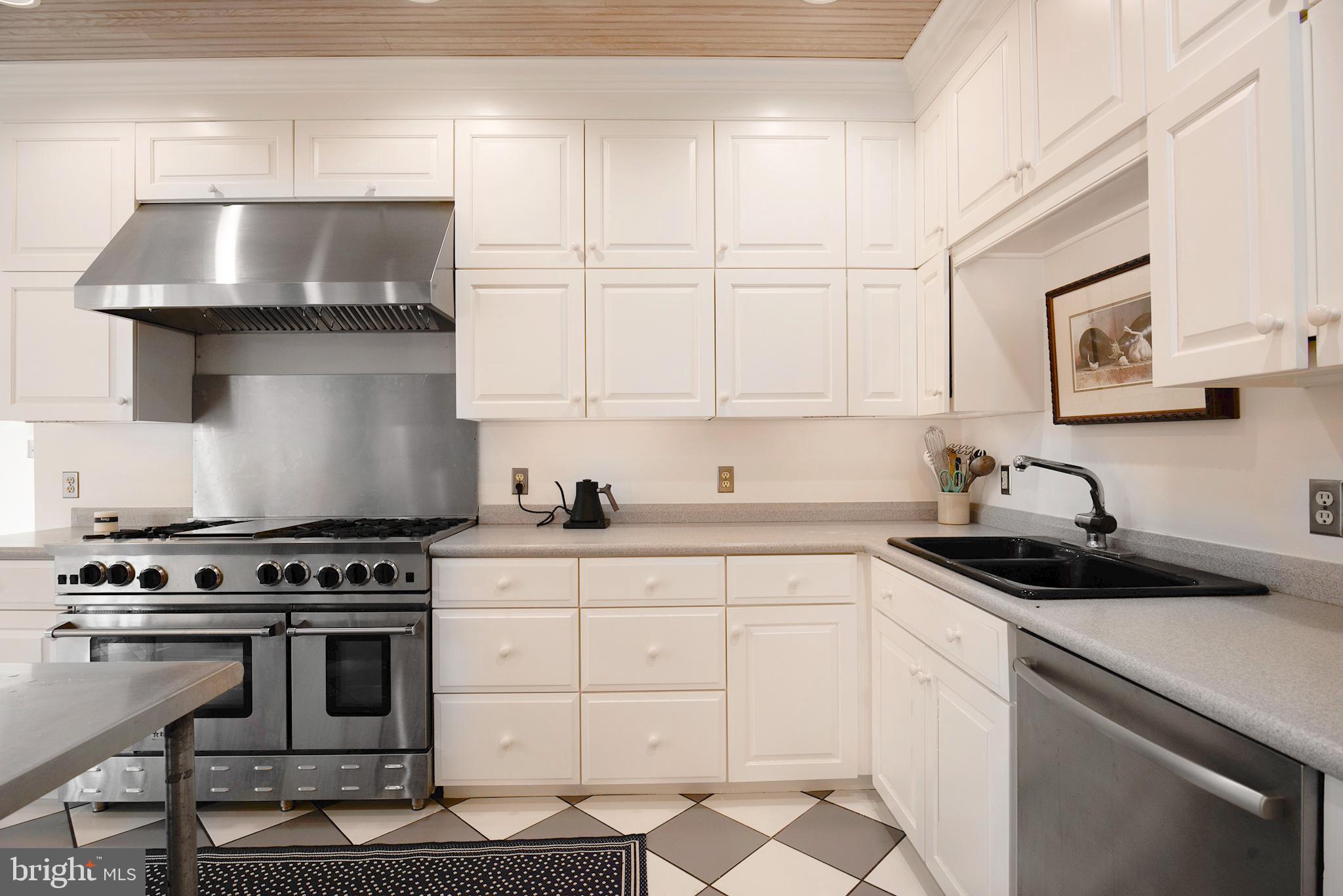 MELITOTA - Residential