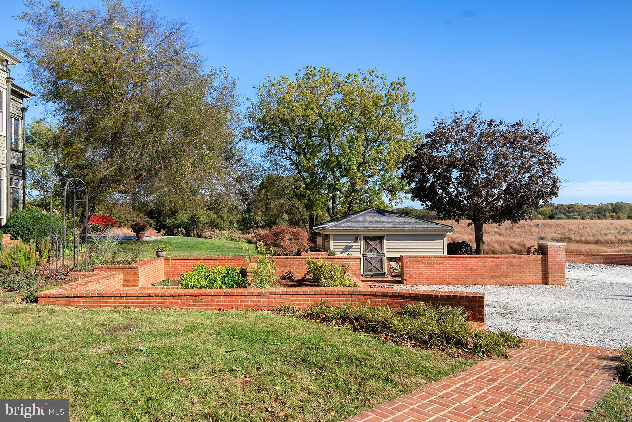 MELITOTA - Residential