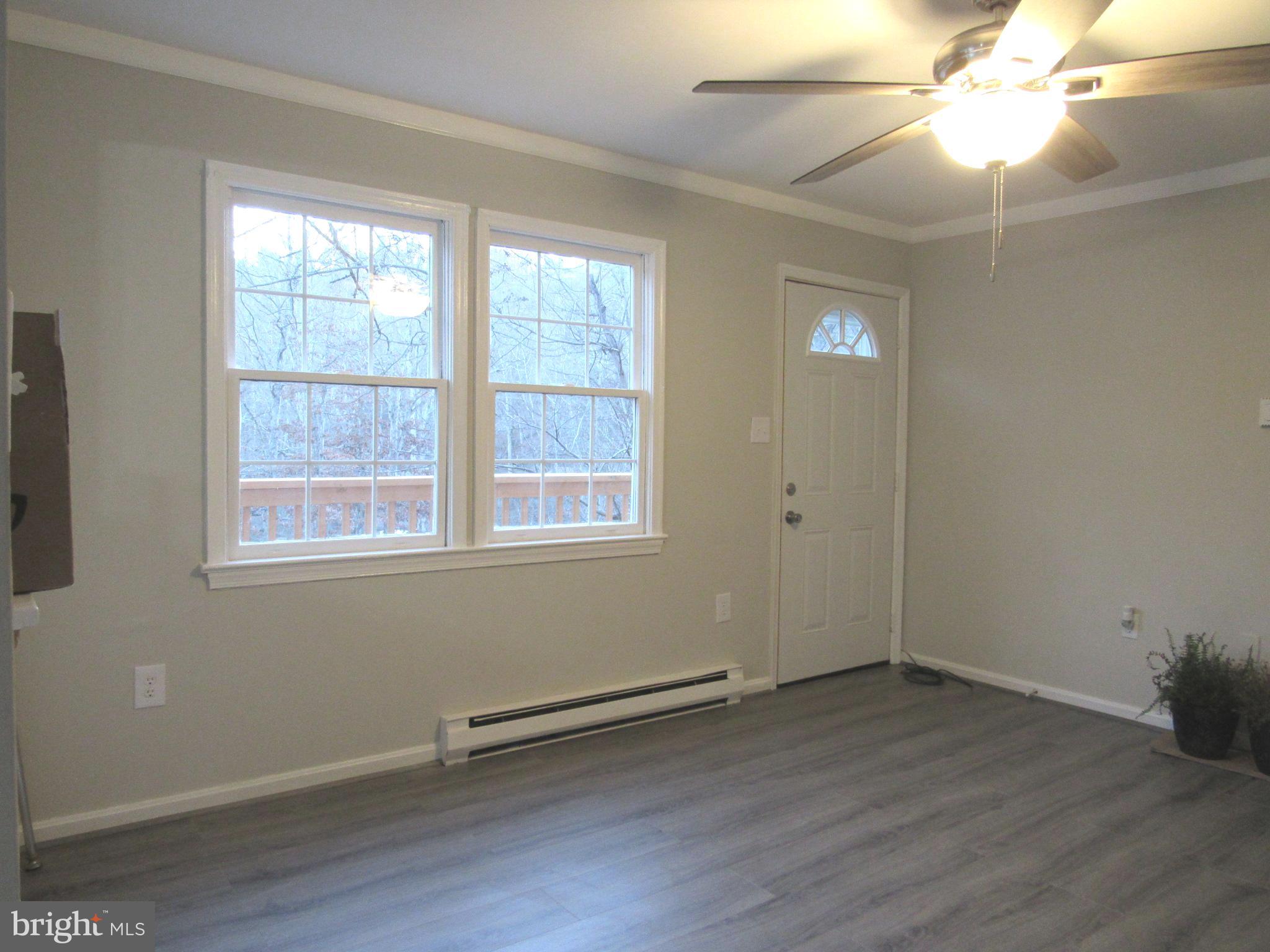 APPLE MT LAKE WEST - Residential Lease