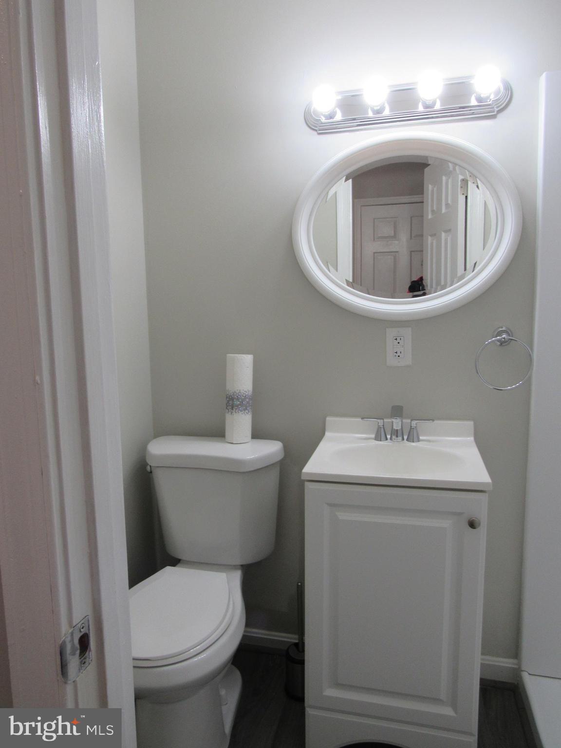 APPLE MT LAKE WEST - Residential Lease