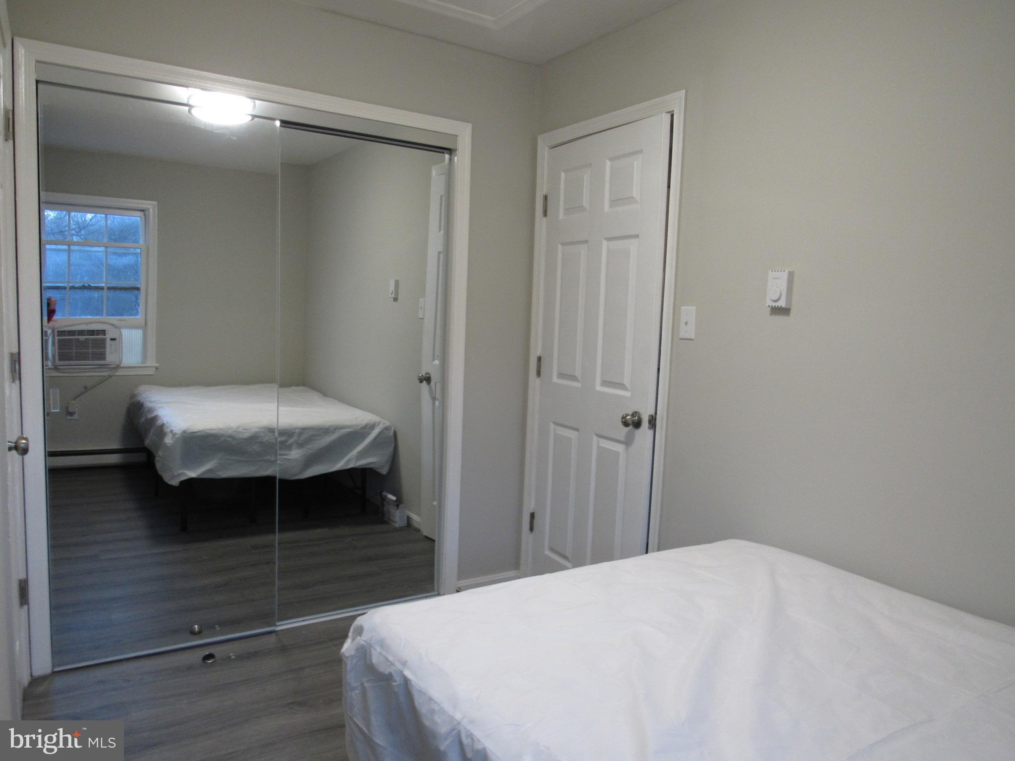 APPLE MT LAKE WEST - Residential Lease