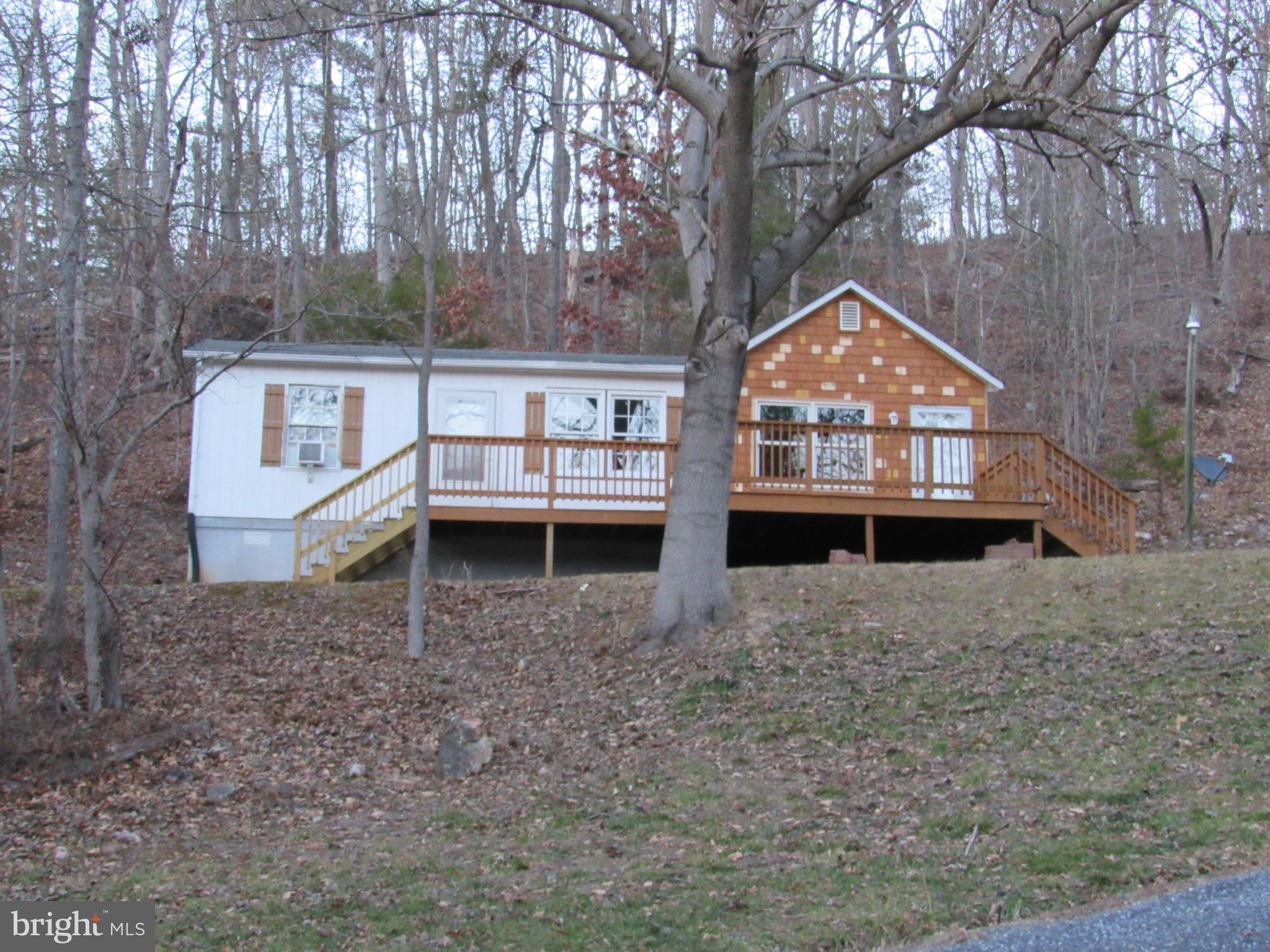 APPLE MT LAKE WEST - Residential Lease