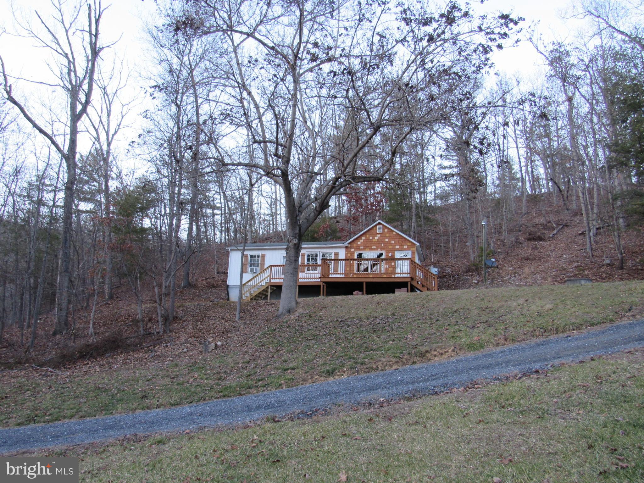 APPLE MT LAKE WEST - Residential Lease