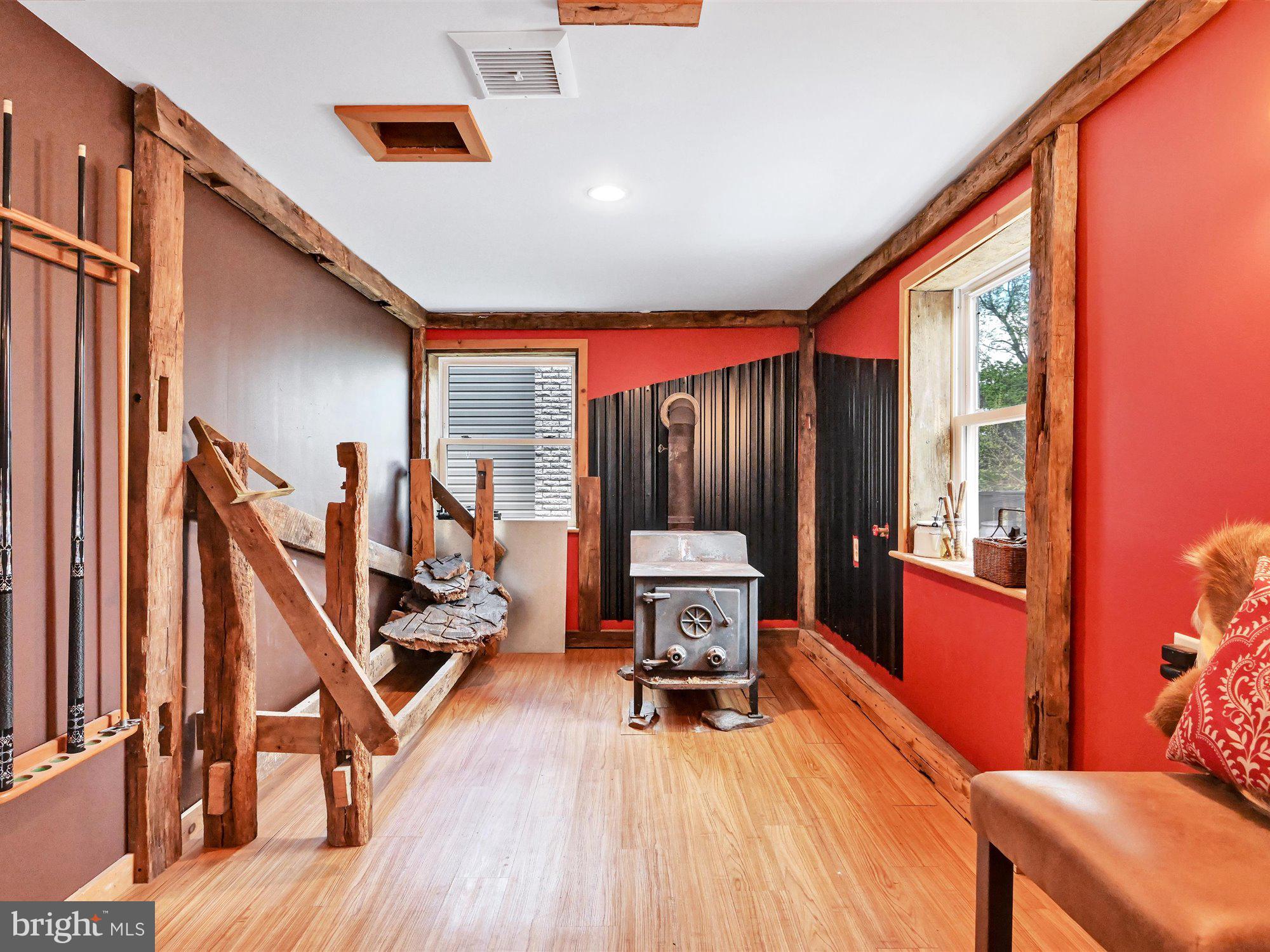 PIONEER ESTATES - Residential