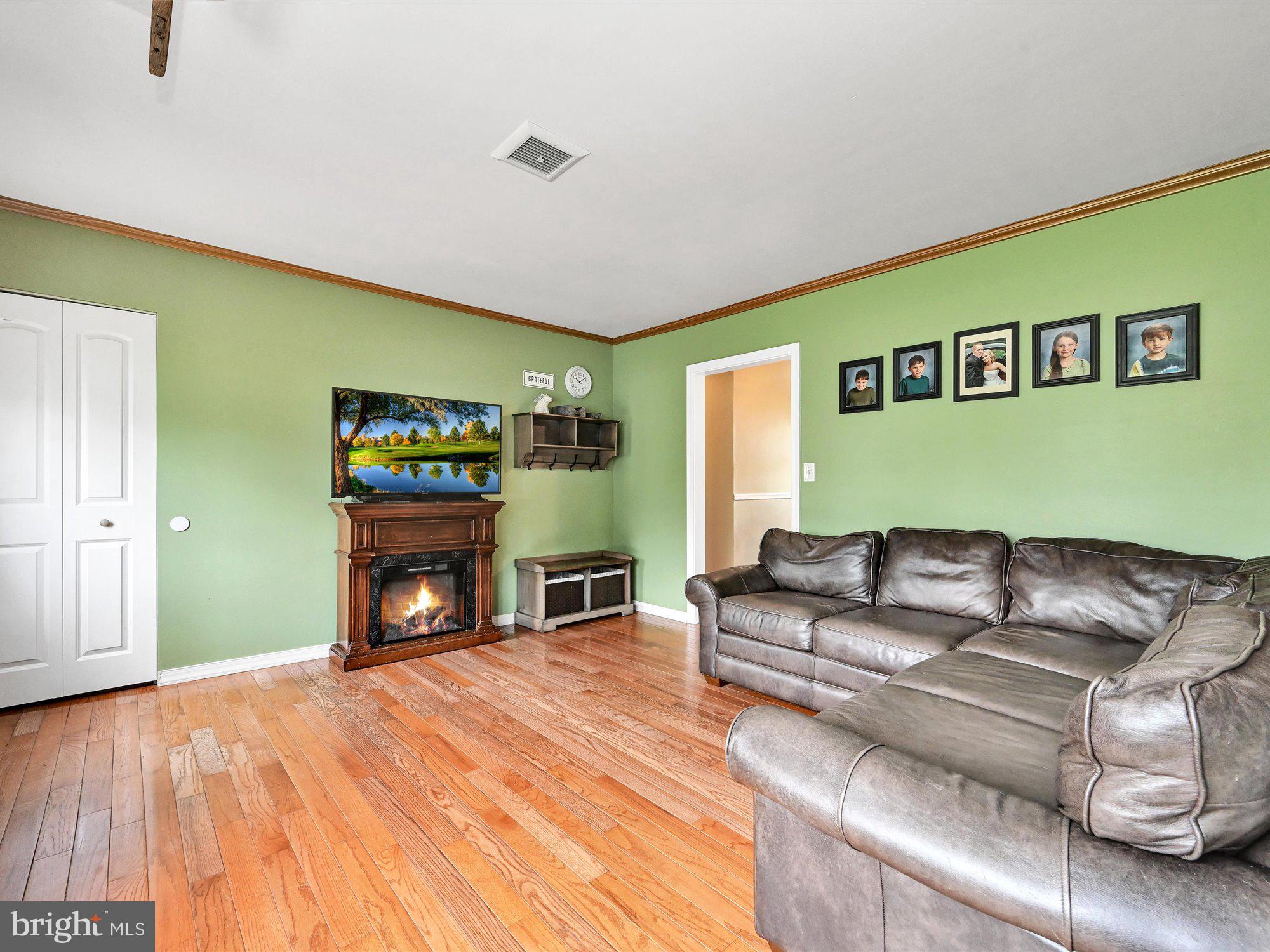 PIONEER ESTATES - Residential