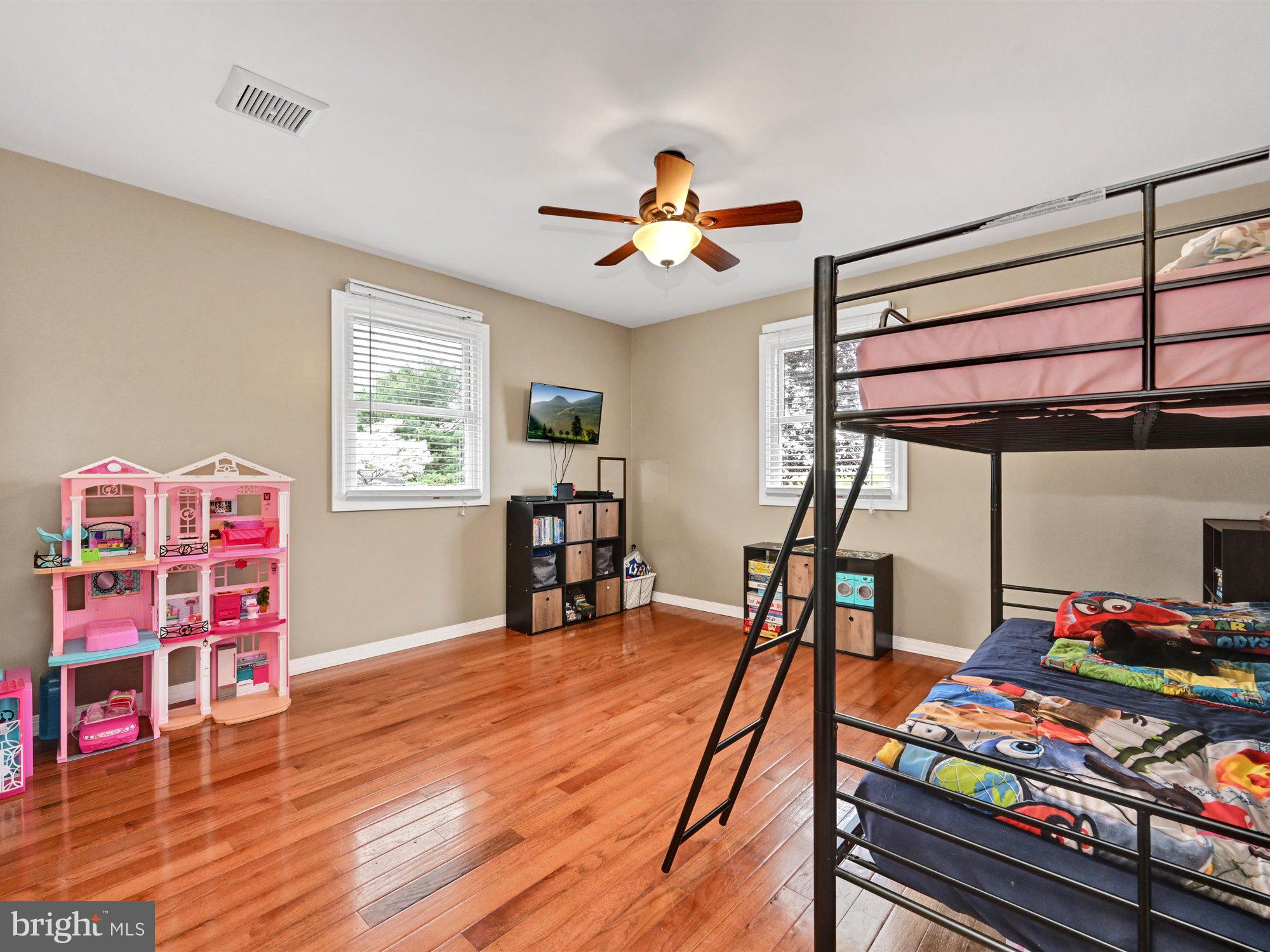 PIONEER ESTATES - Residential