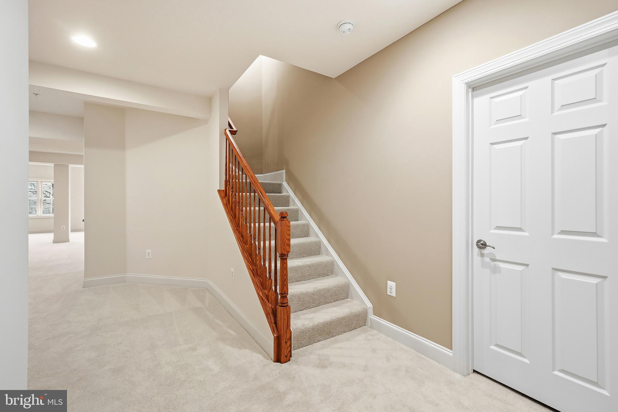 STONE LAKE - Residential