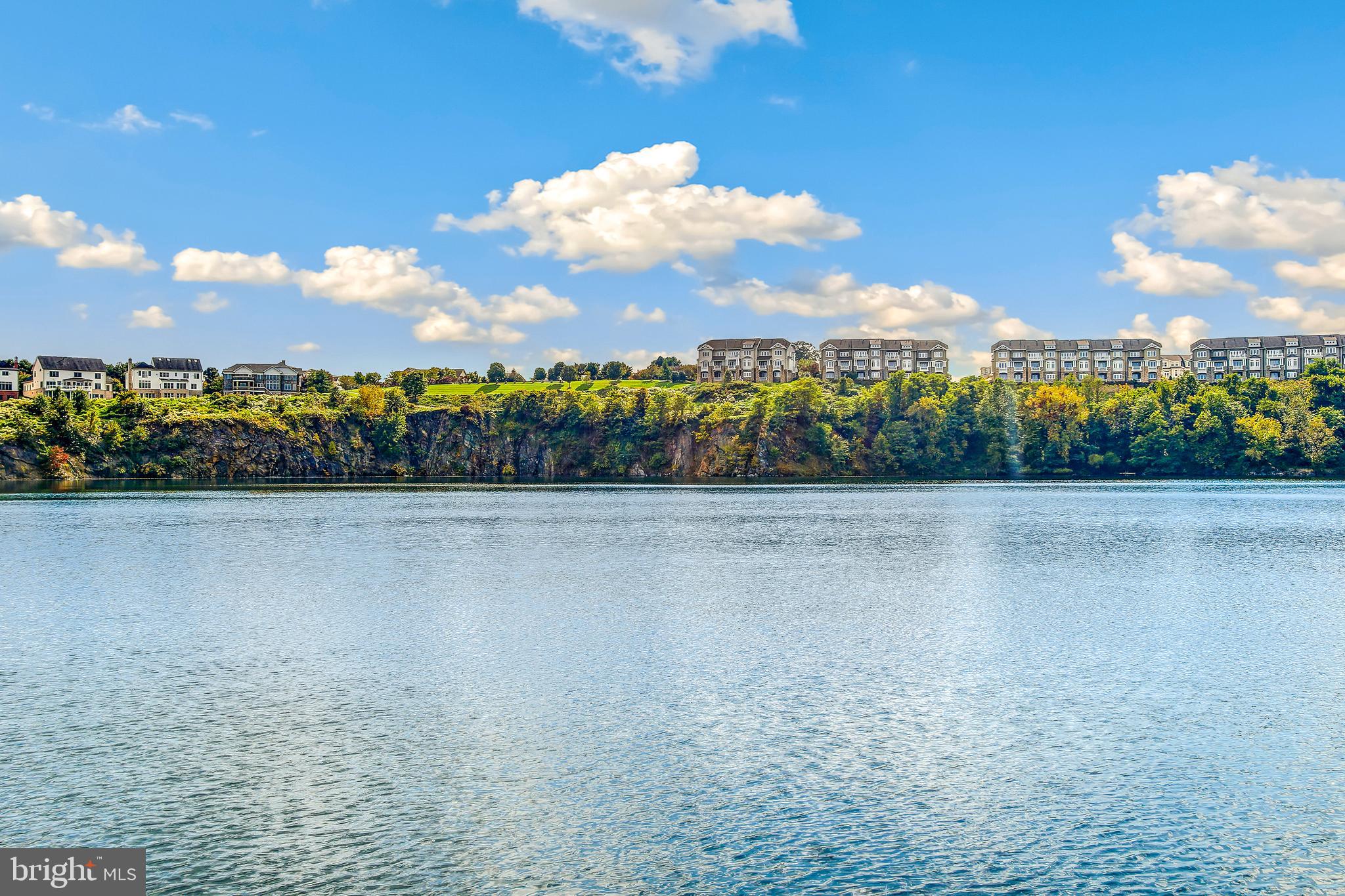 STONE LAKE - Residential
