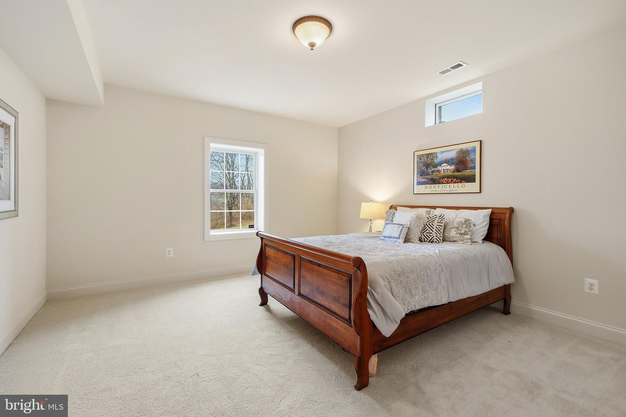 STONE LAKE - Residential