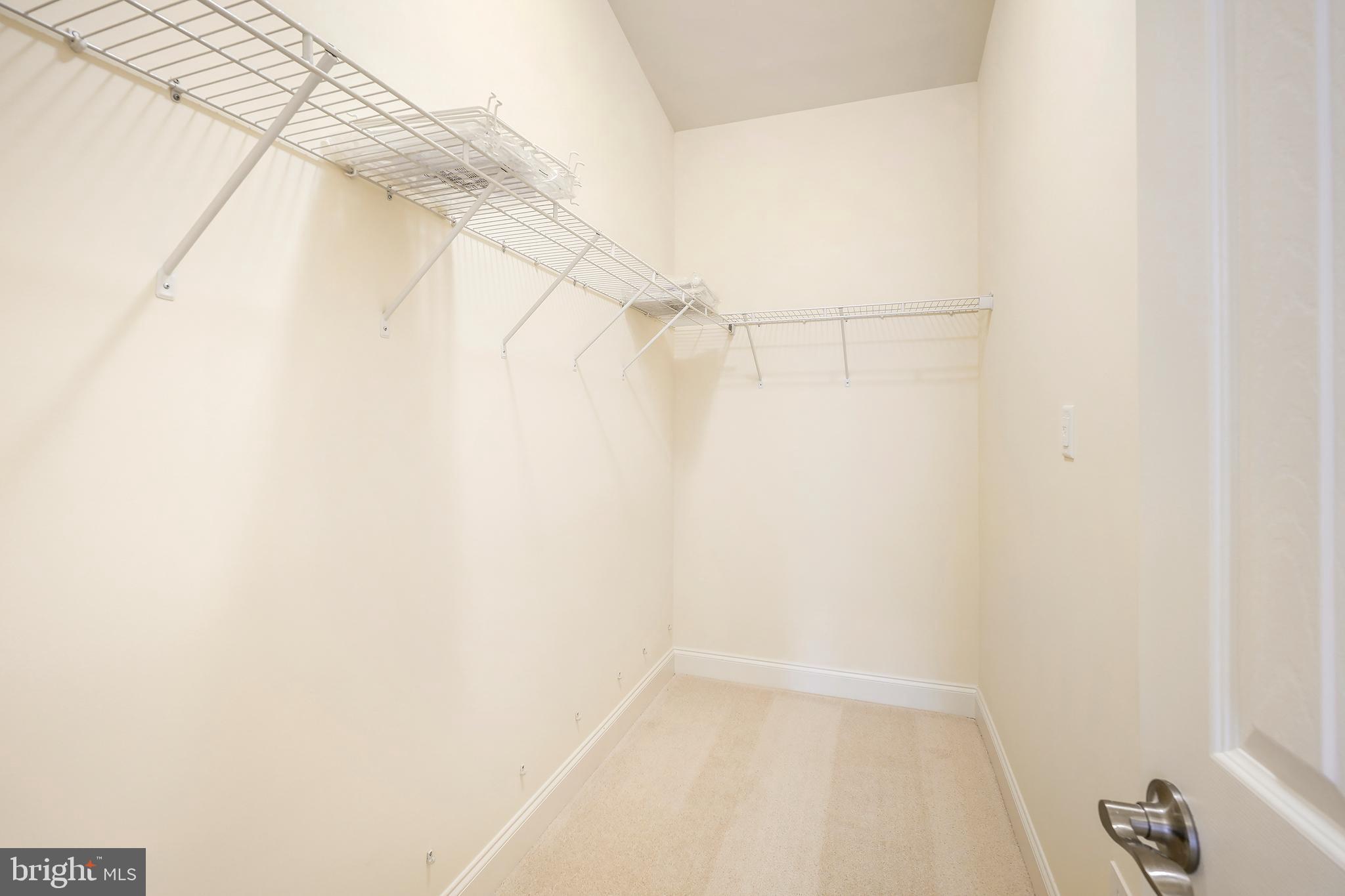 STONE LAKE - Residential