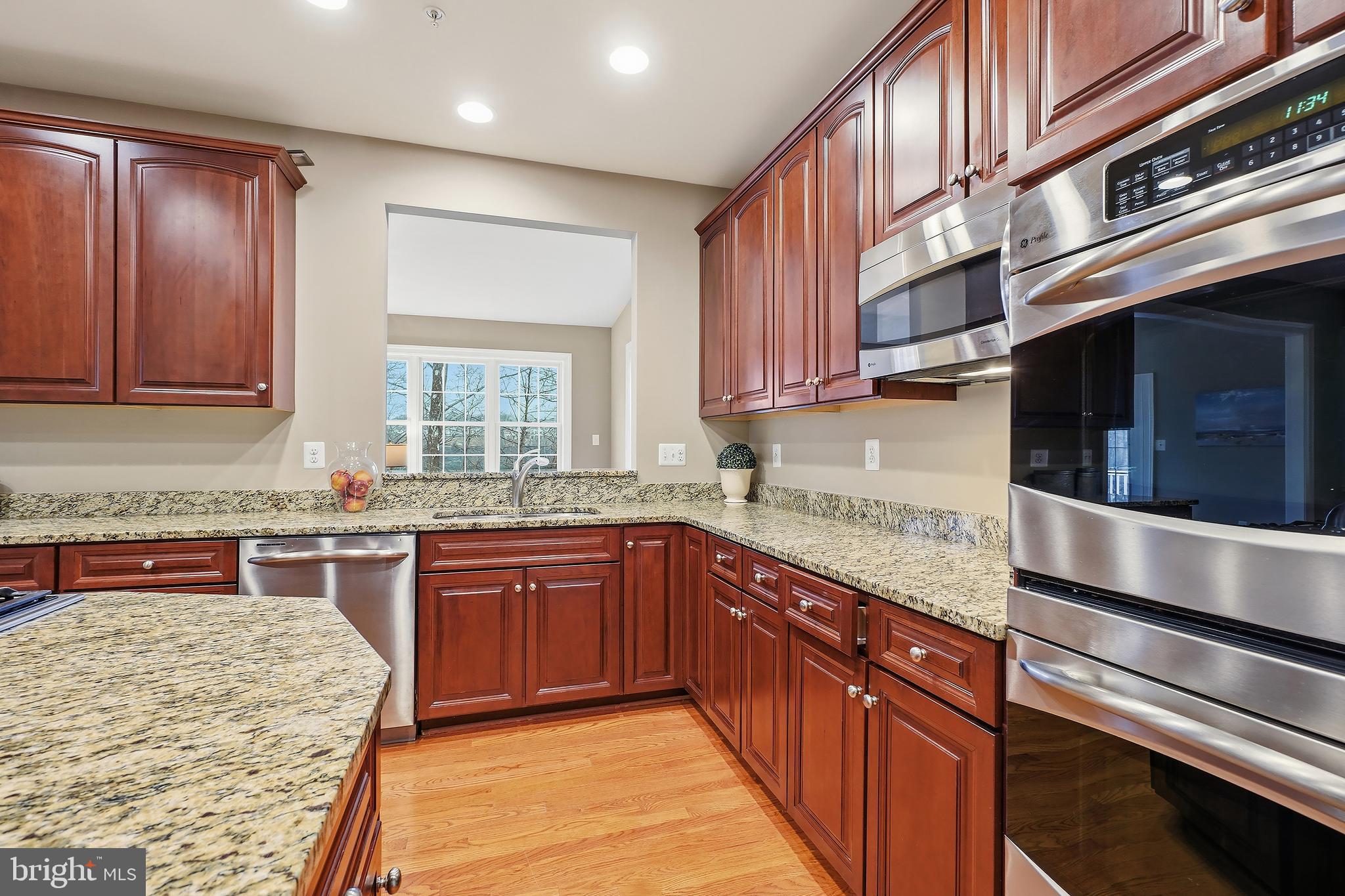 STONE LAKE - Residential