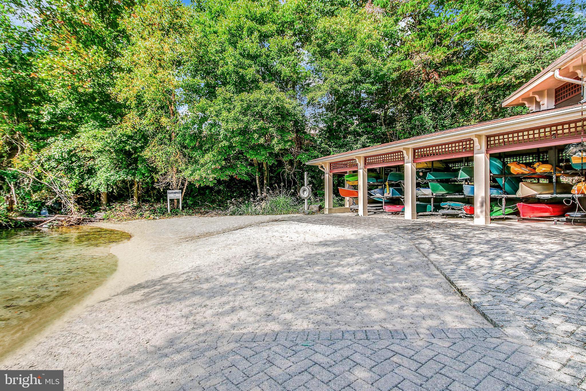 STONE LAKE - Residential